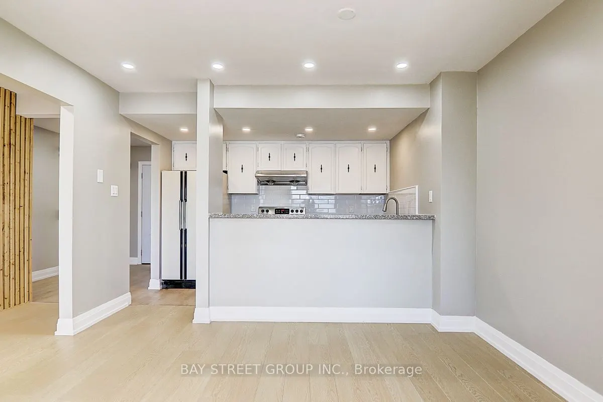 17 Newdawn Crescent