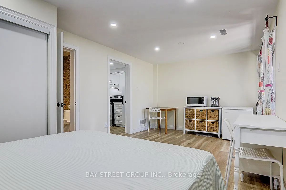 17 Newdawn Crescent