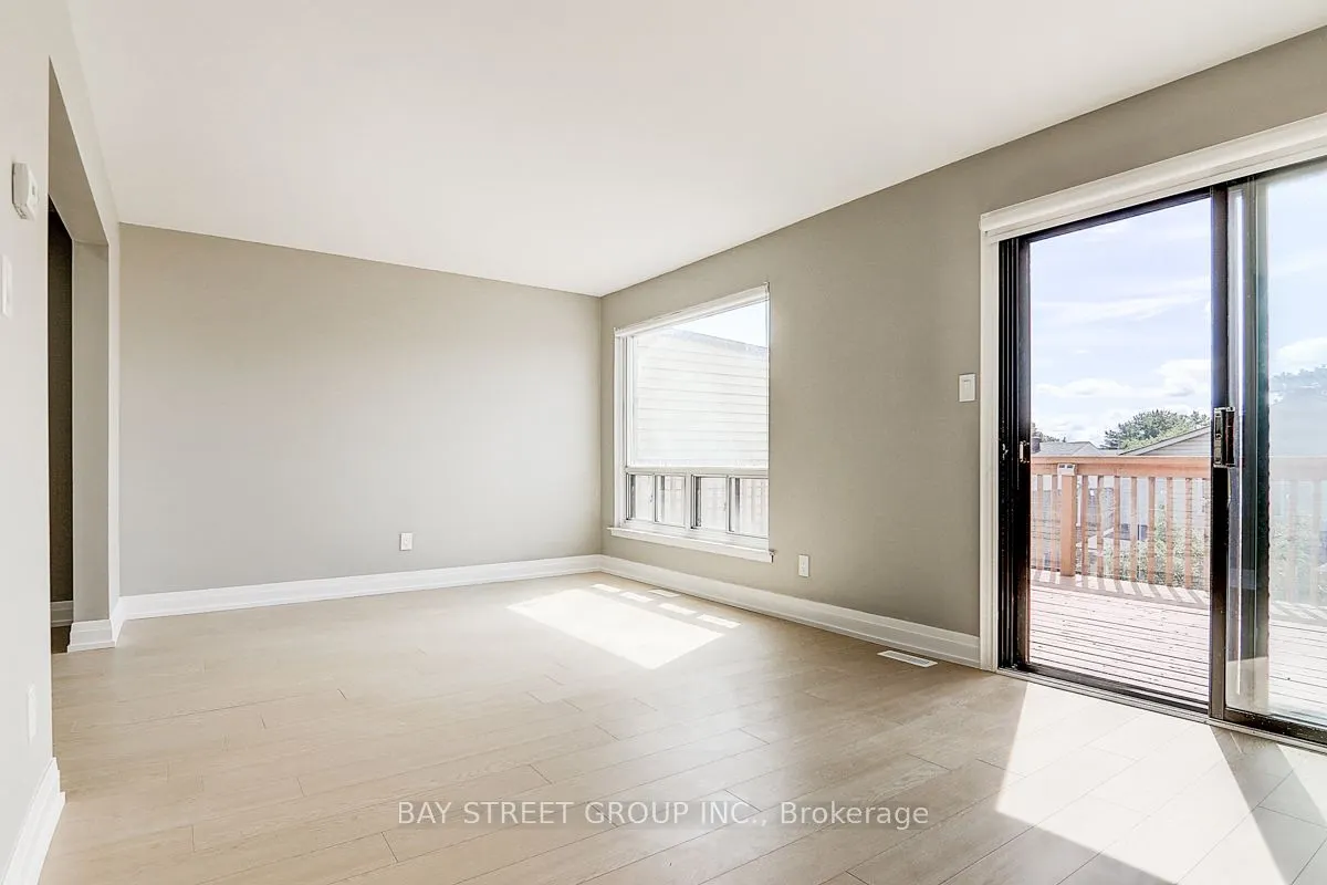 17 Newdawn Crescent