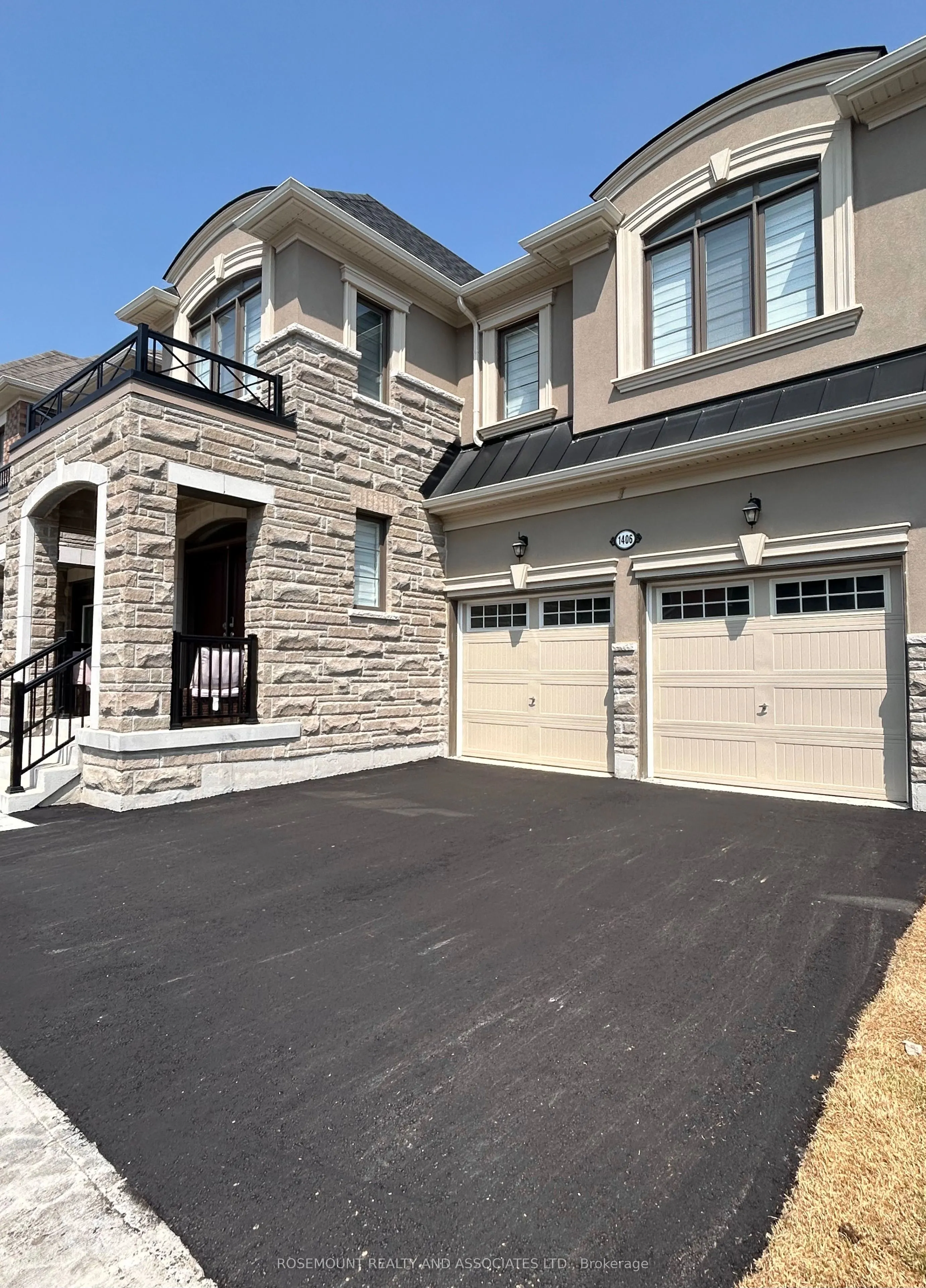 1406 Mockingbird Square