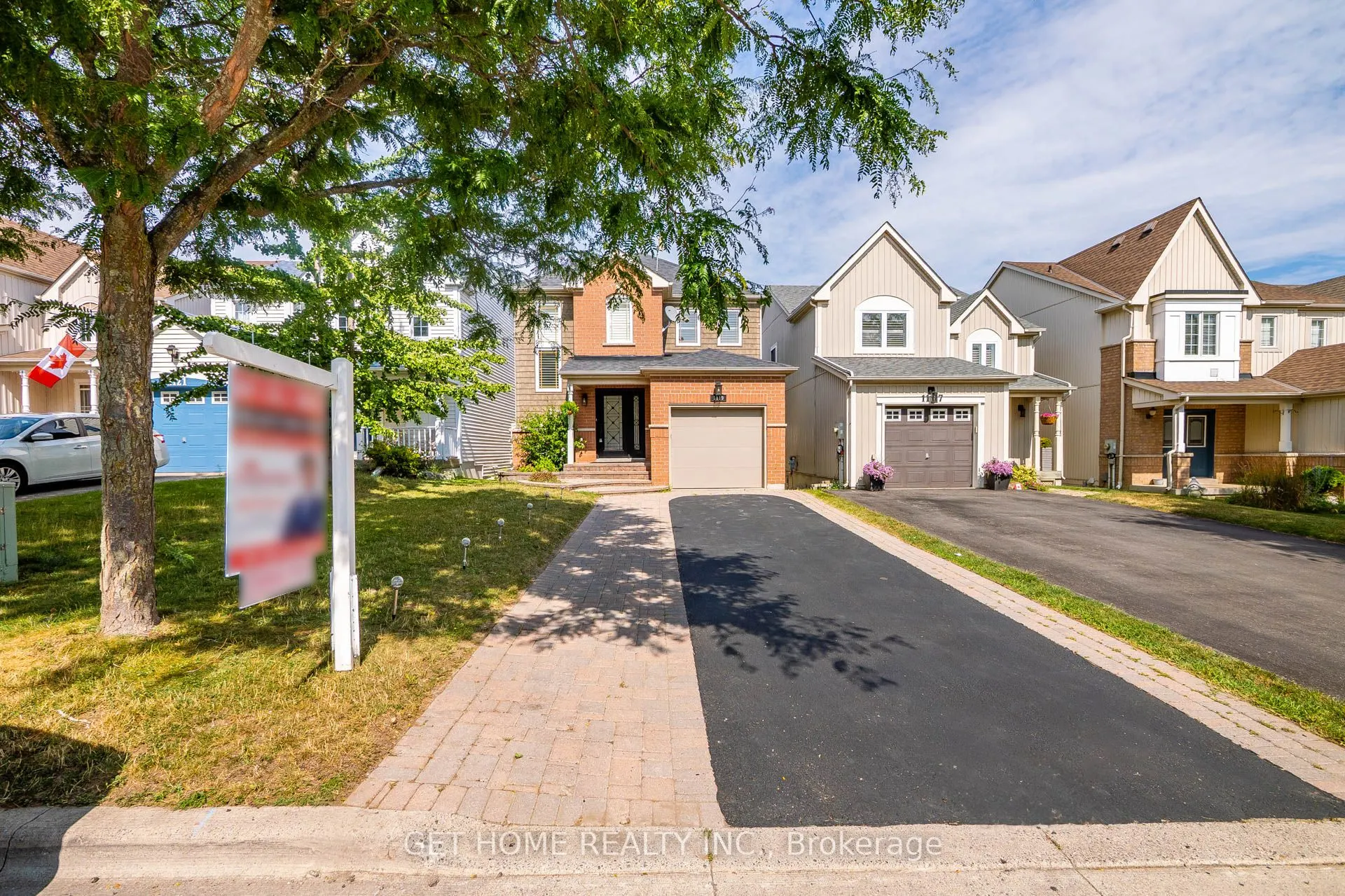1119 Ashgrove Crescent