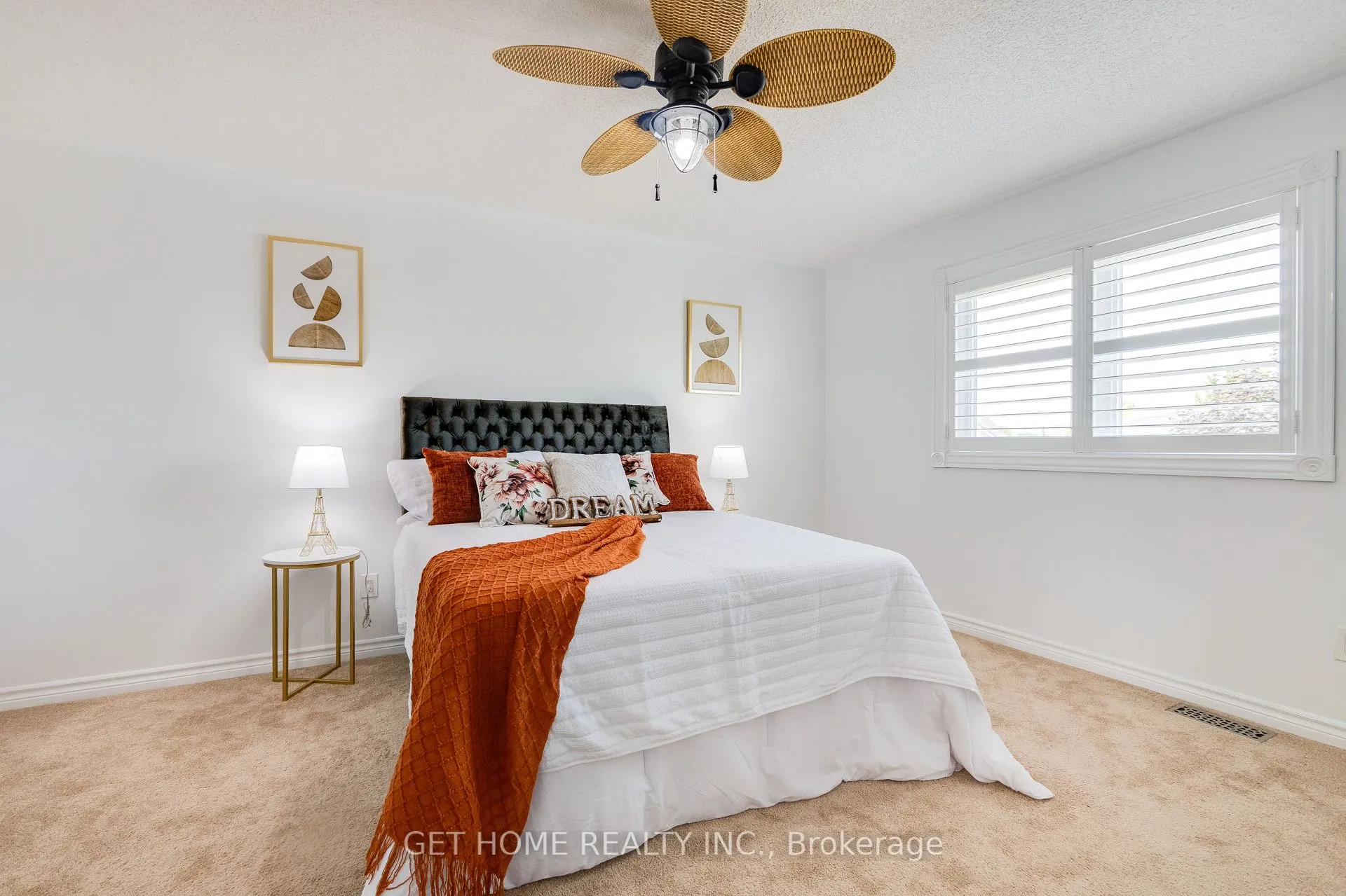 1119 Ashgrove Crescent