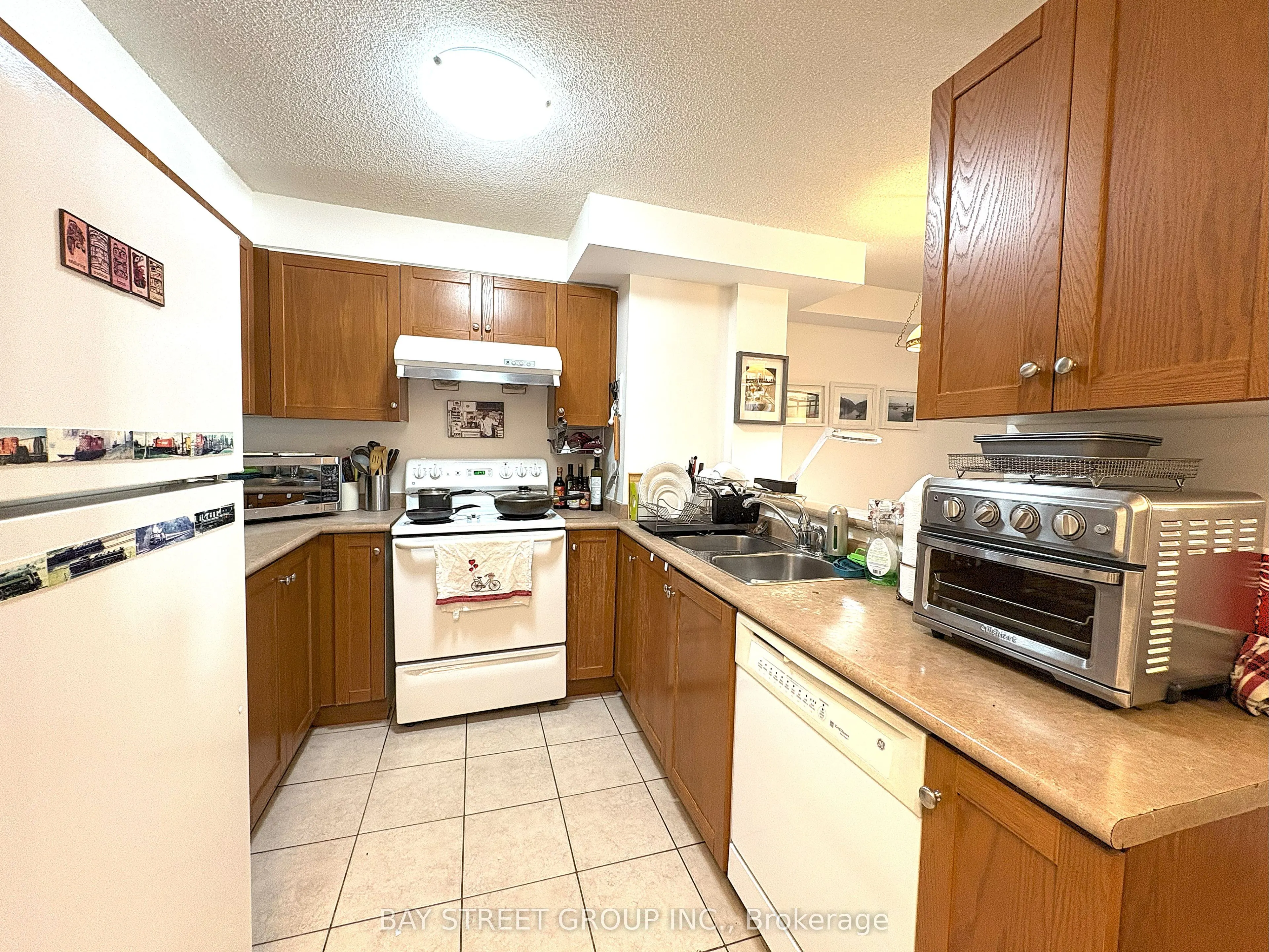 5235 Finch Avenue, #226