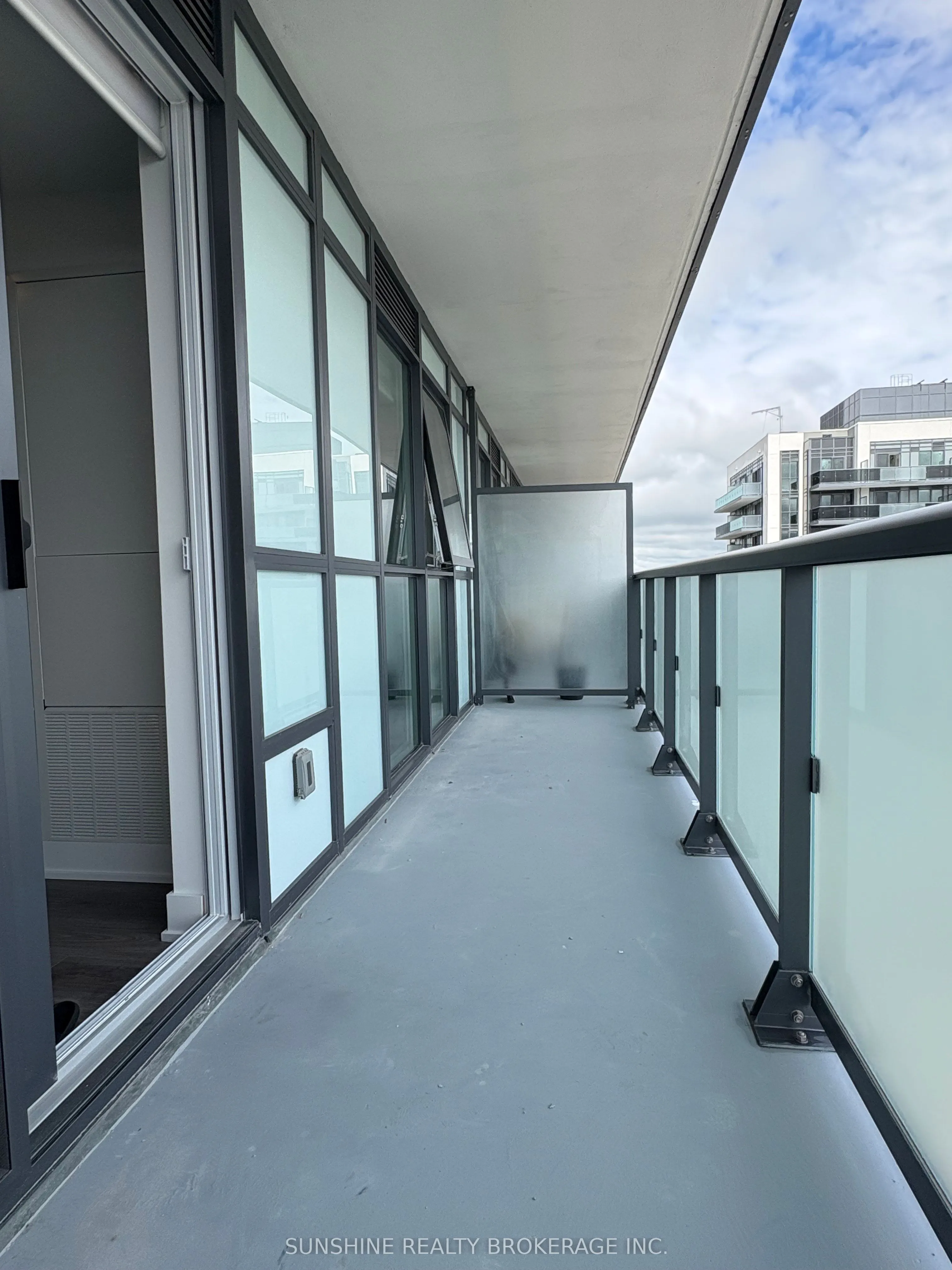 2545 simcoe Street N, #1701
