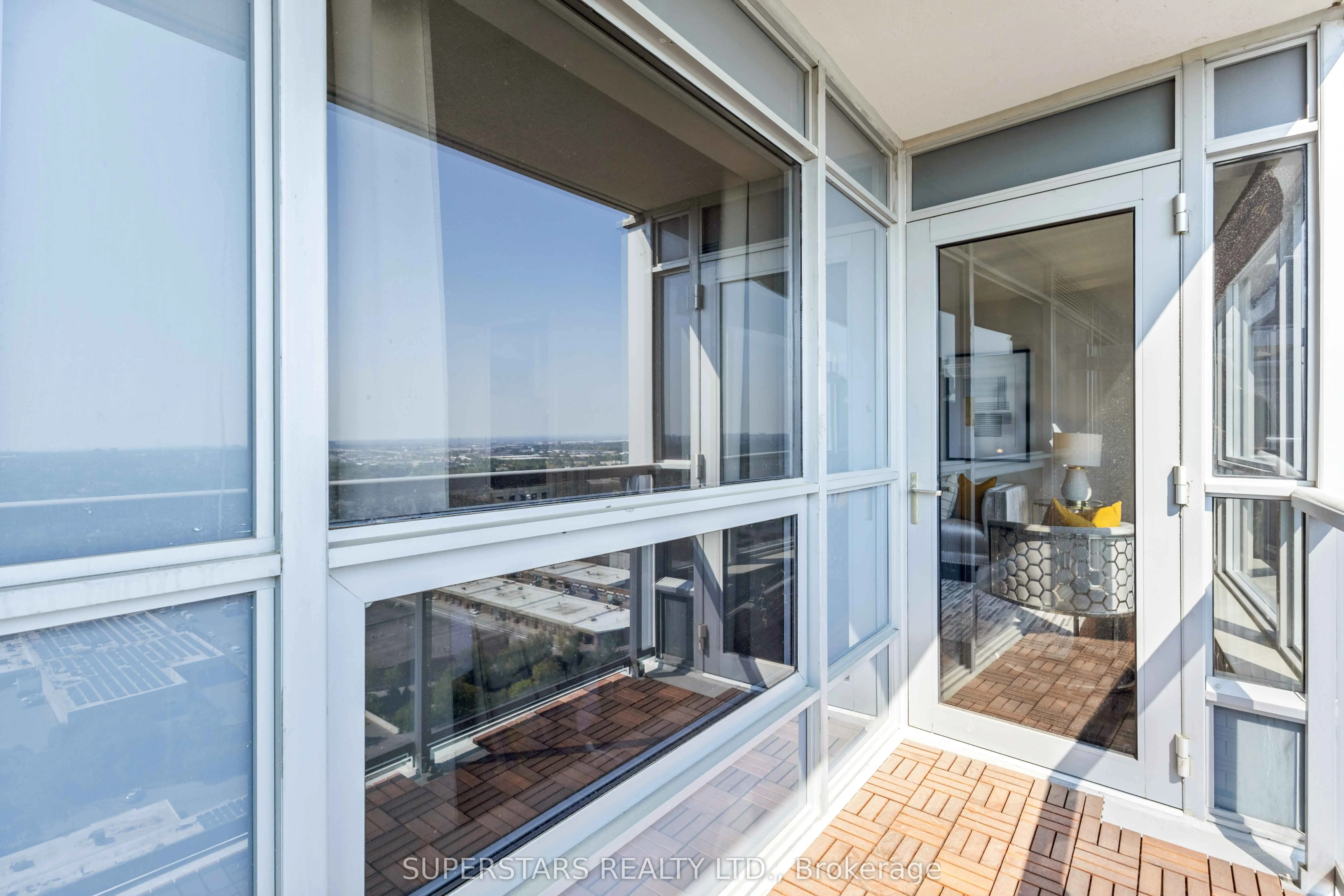 135 Village Green Square, #2726