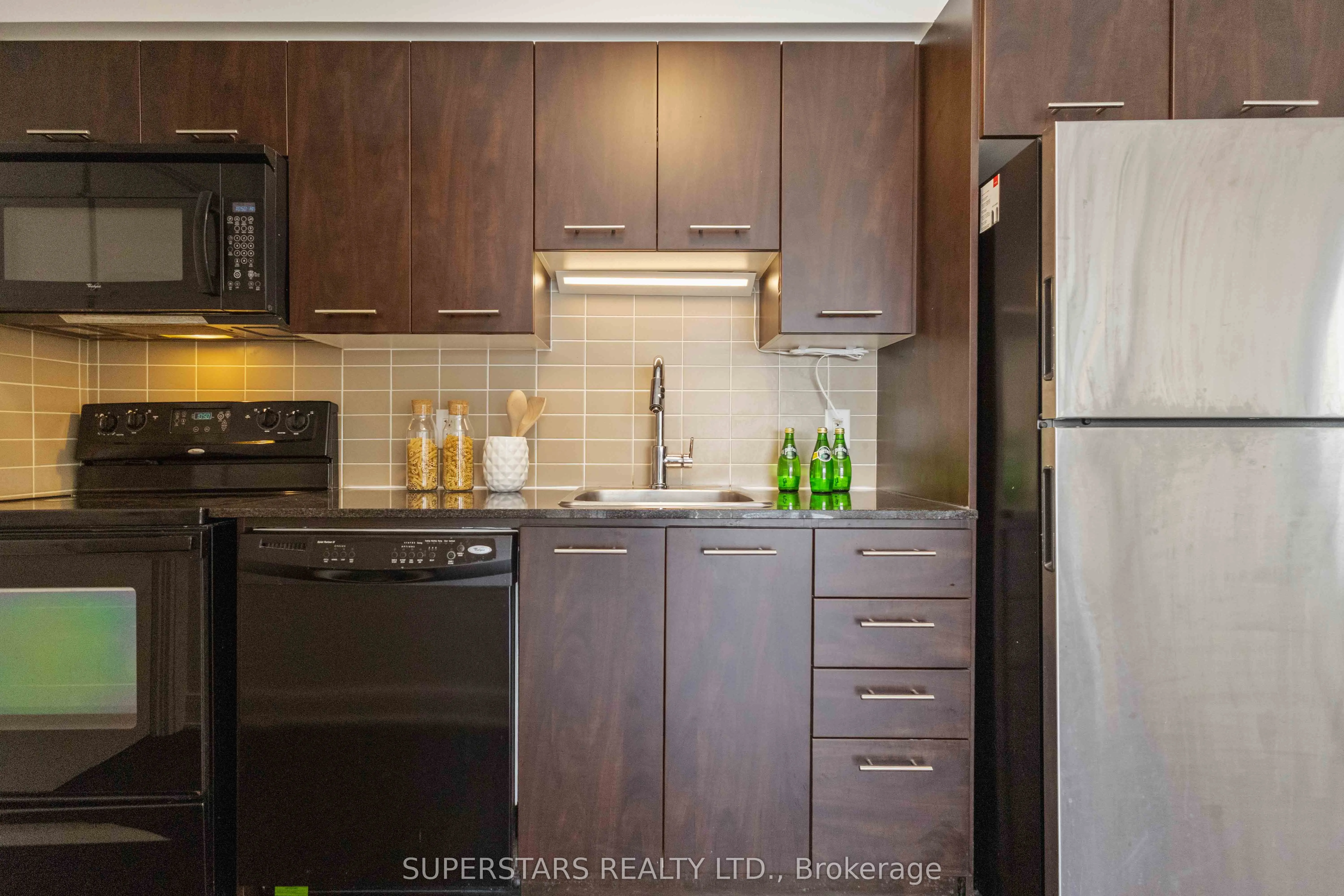 135 Village Green Square, #2726
