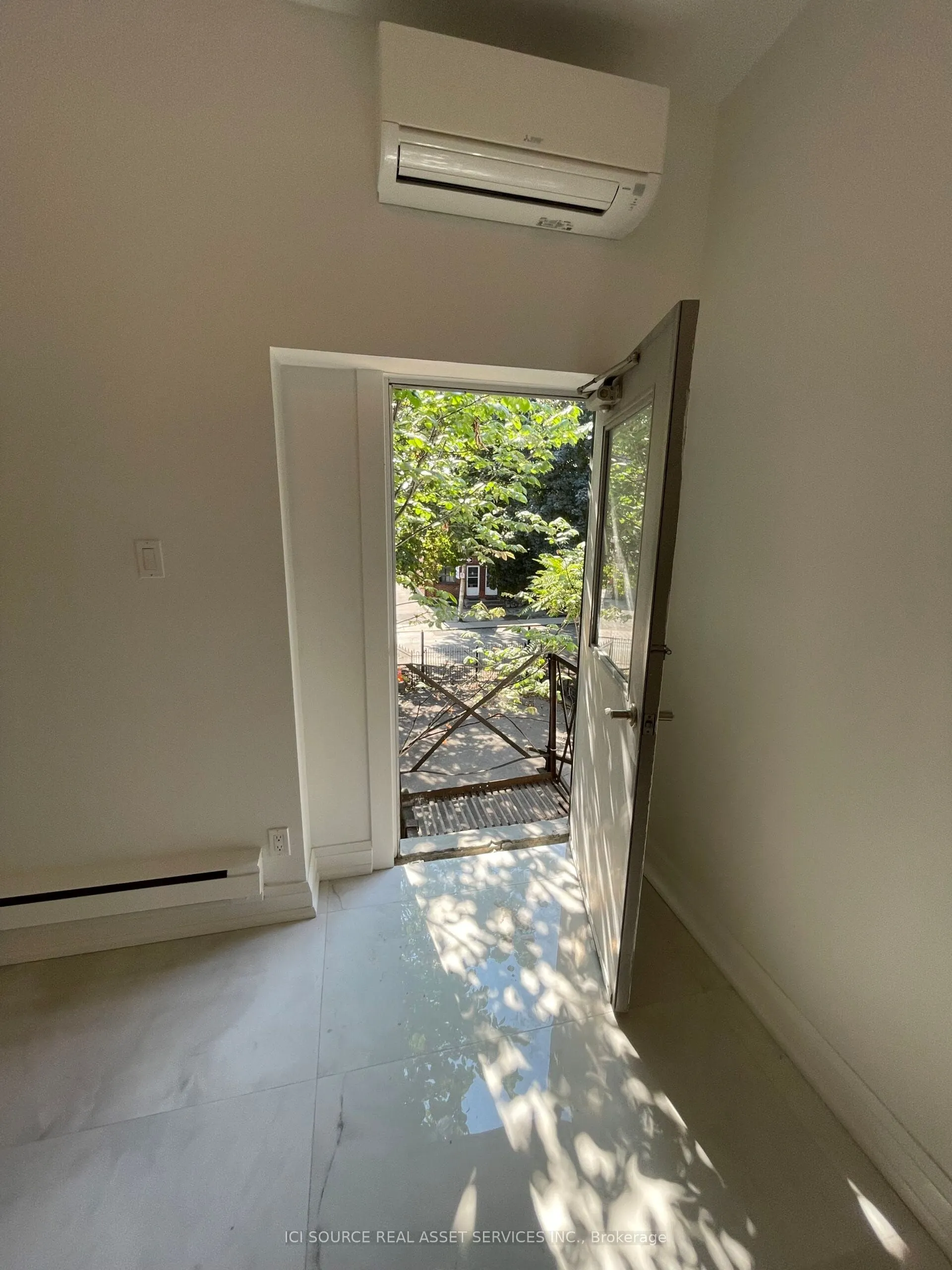 754 Queen Street E, #3