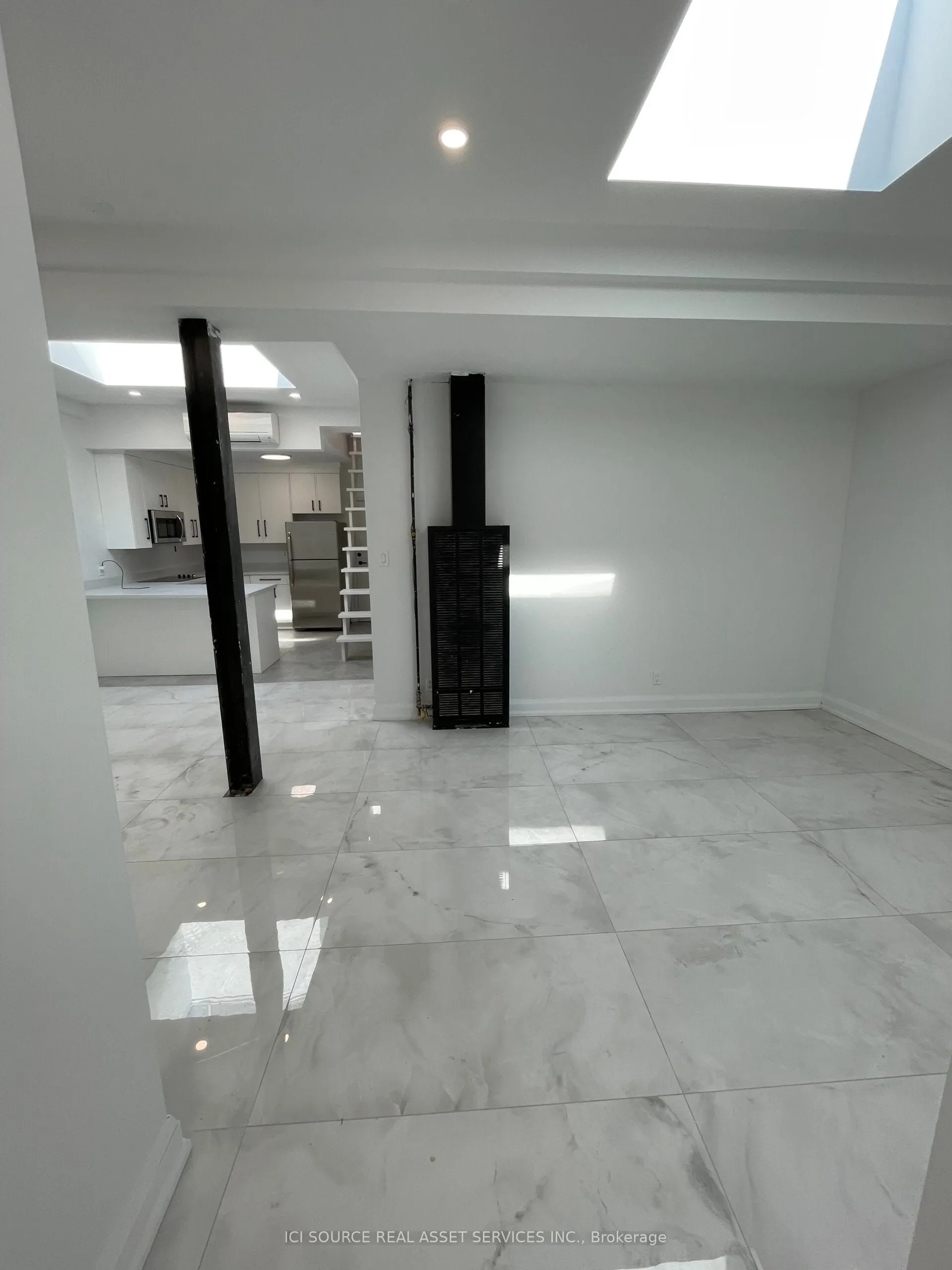 754 Queen Street E, #3