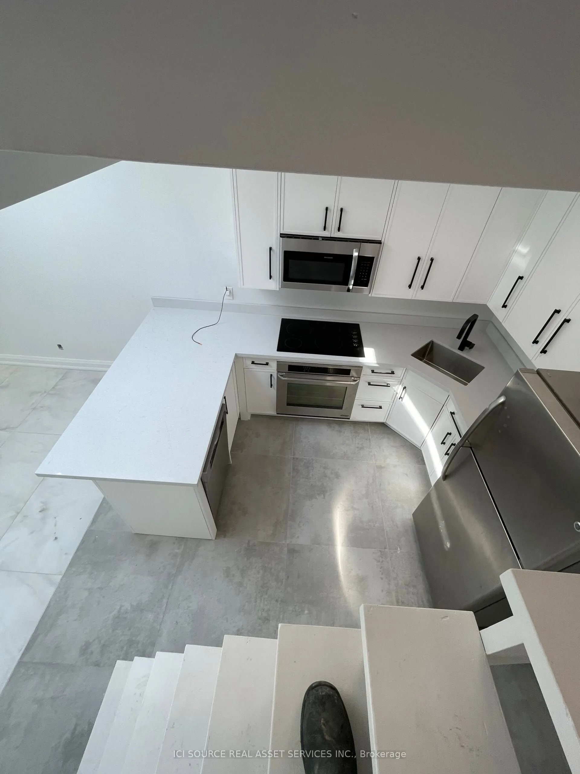 754 Queen Street E, #3