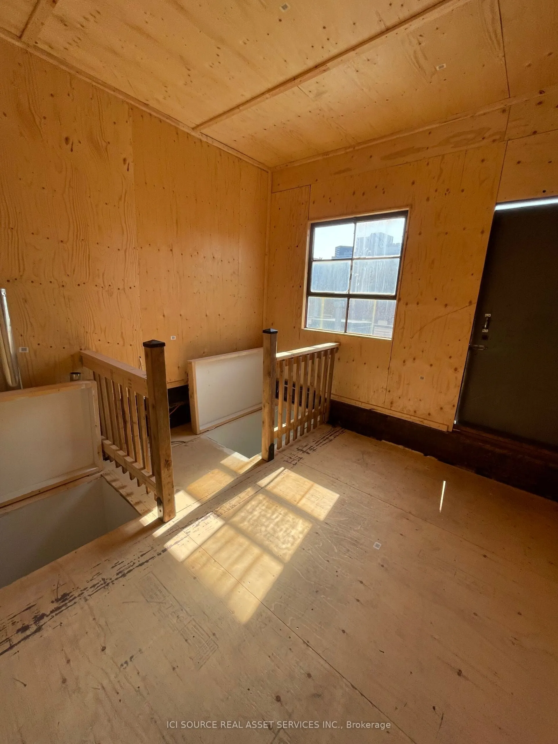 754 Queen Street E, #3