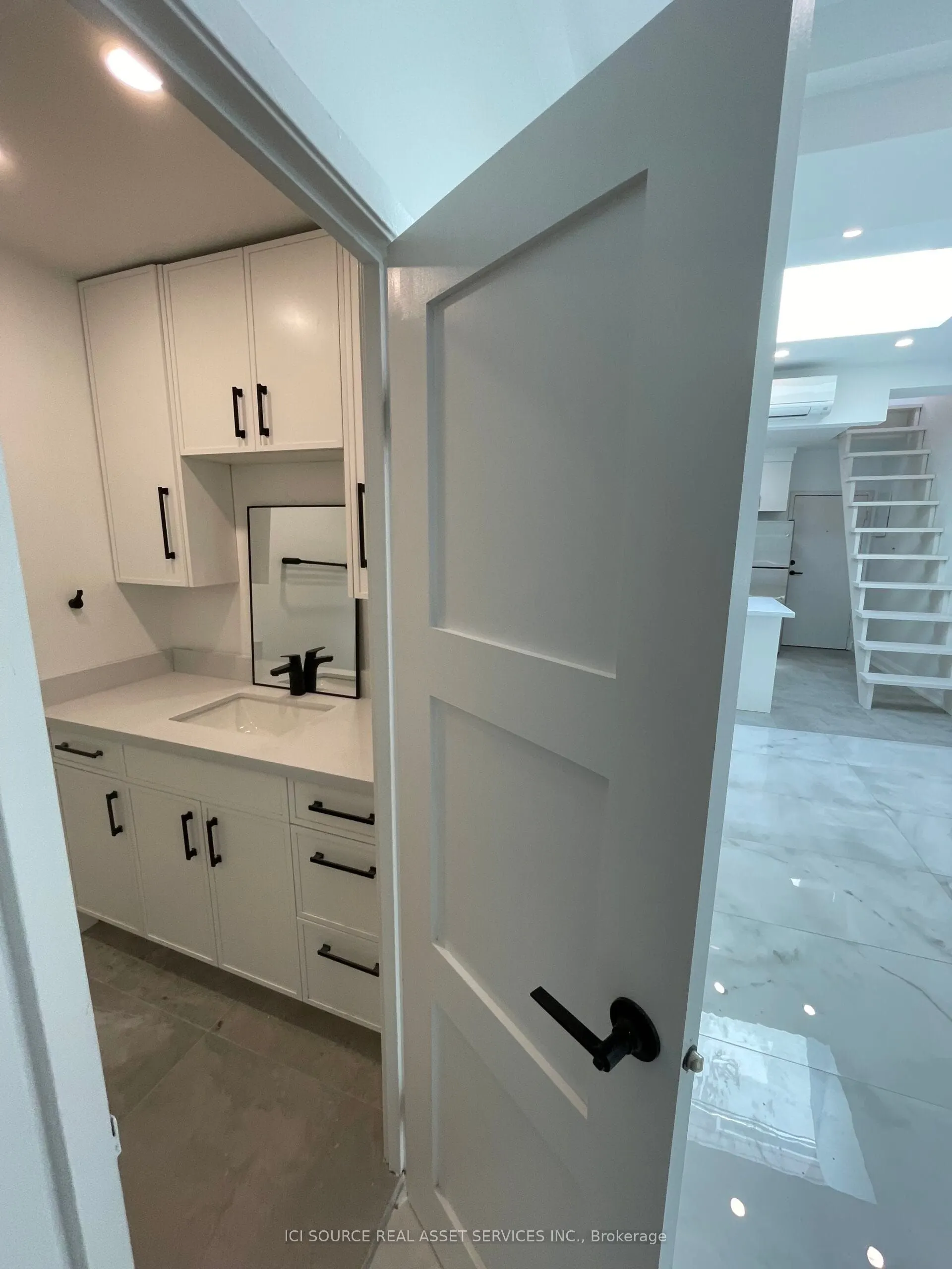 754 Queen Street E, #3
