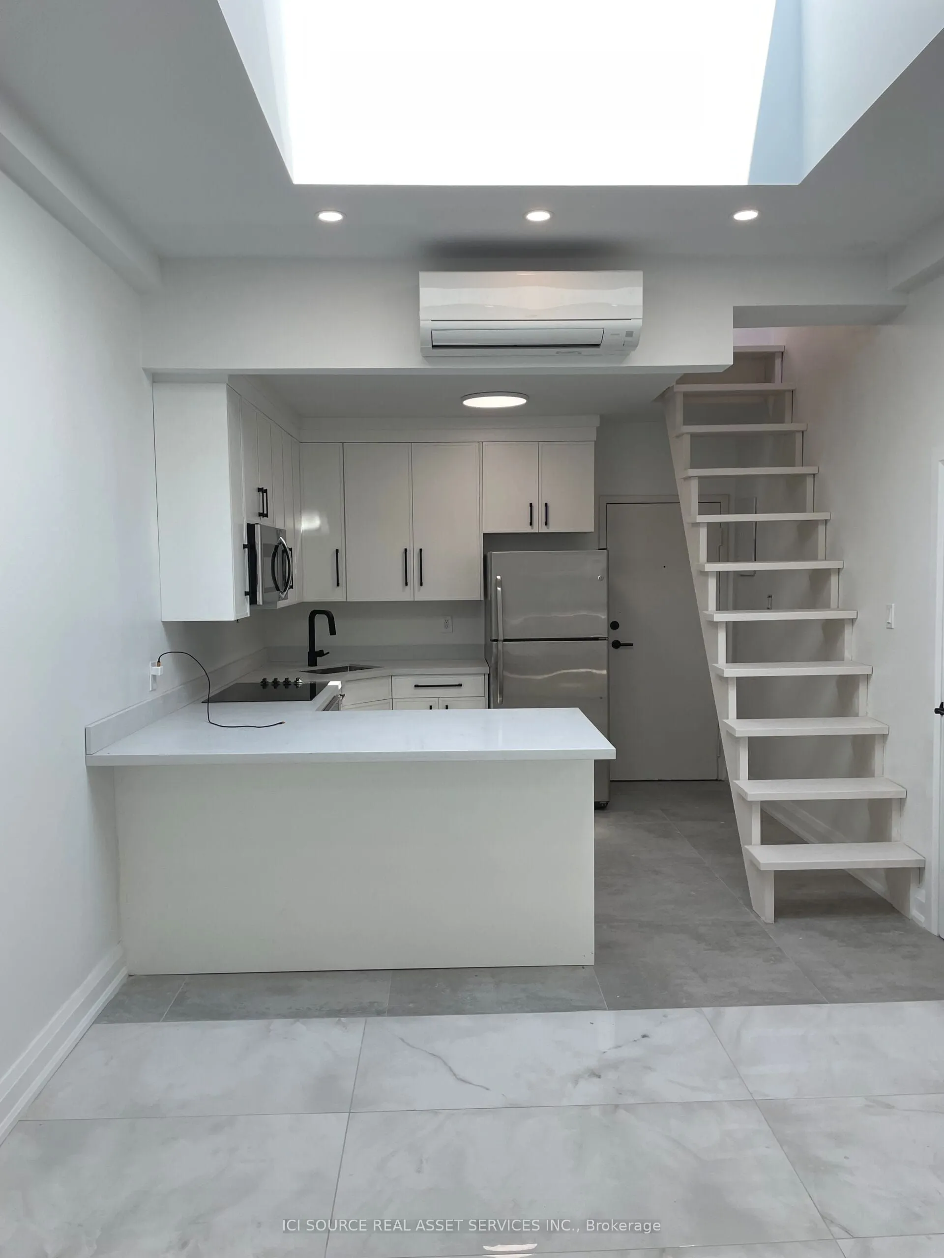 754 Queen Street E, #3