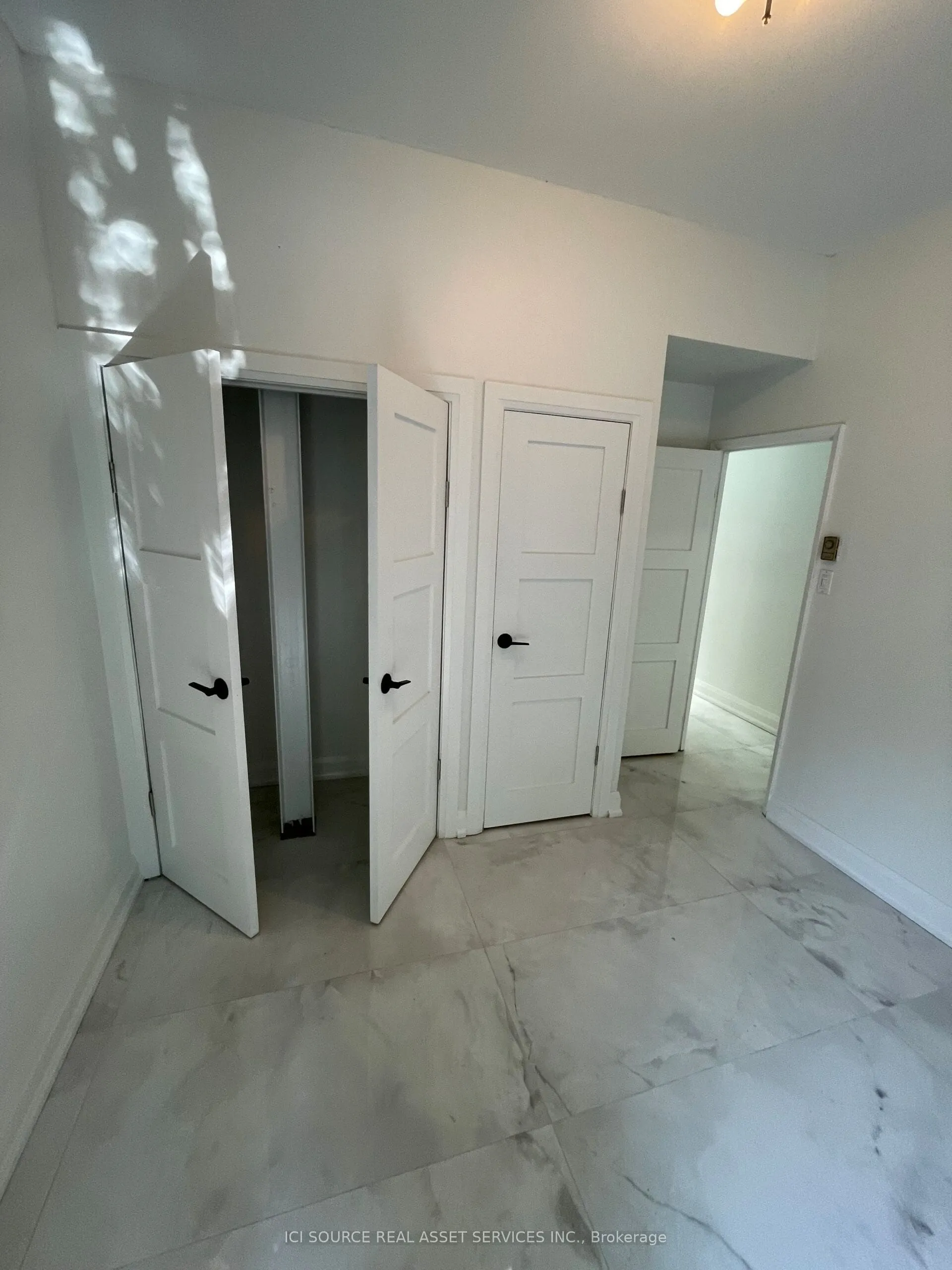 754 Queen Street E, #3