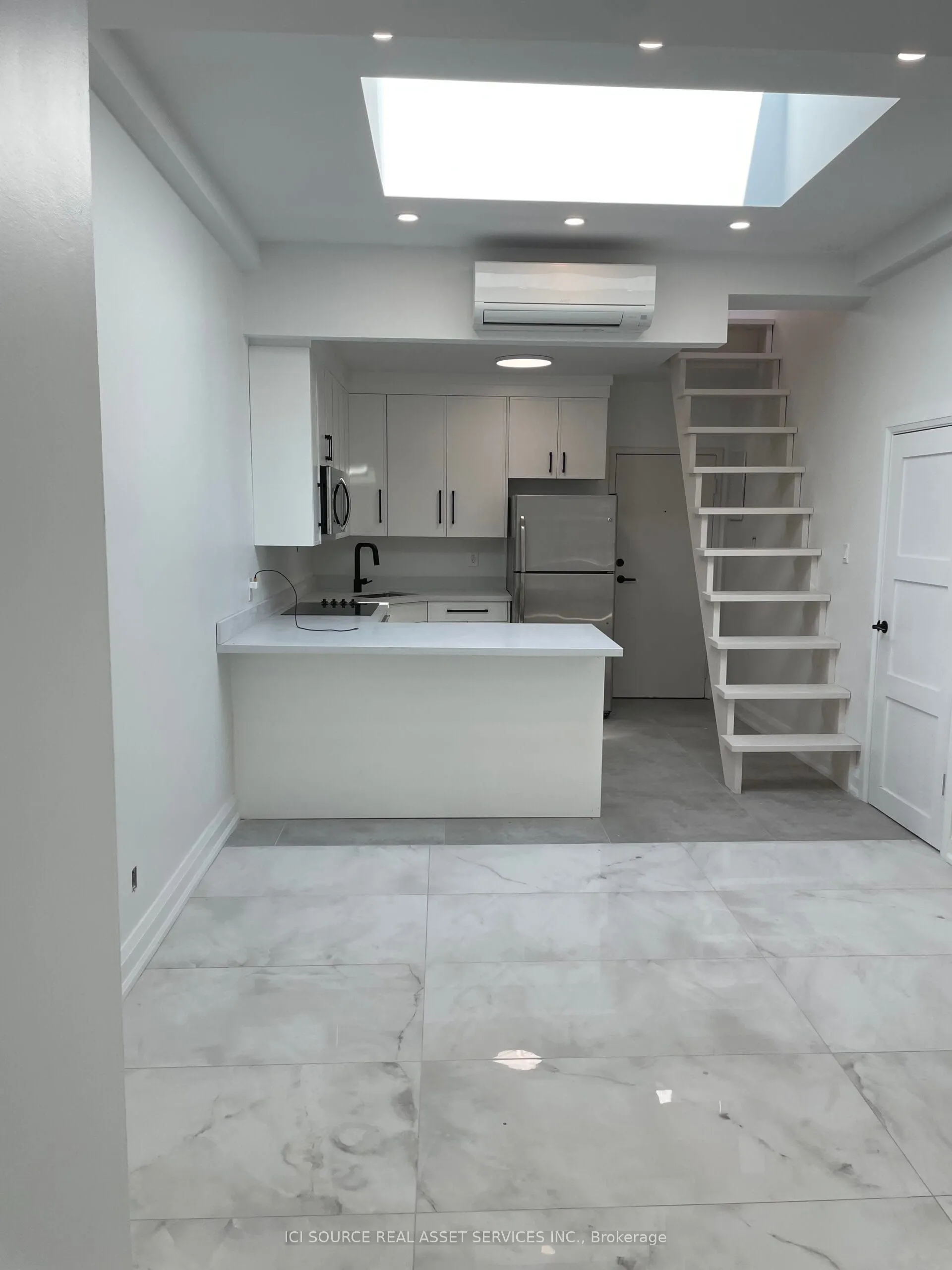 754 Queen Street E, #3