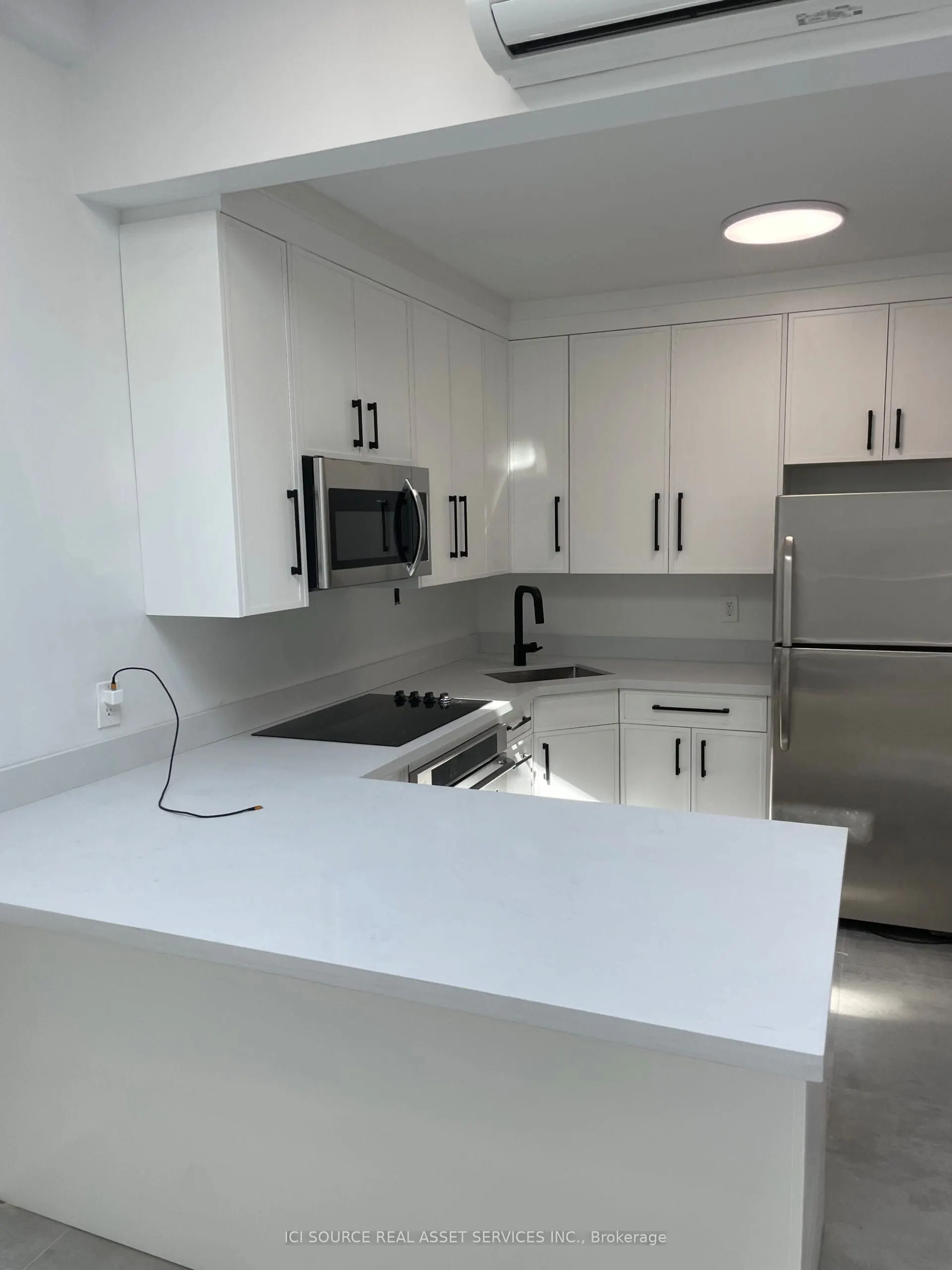 754 Queen Street E, #3