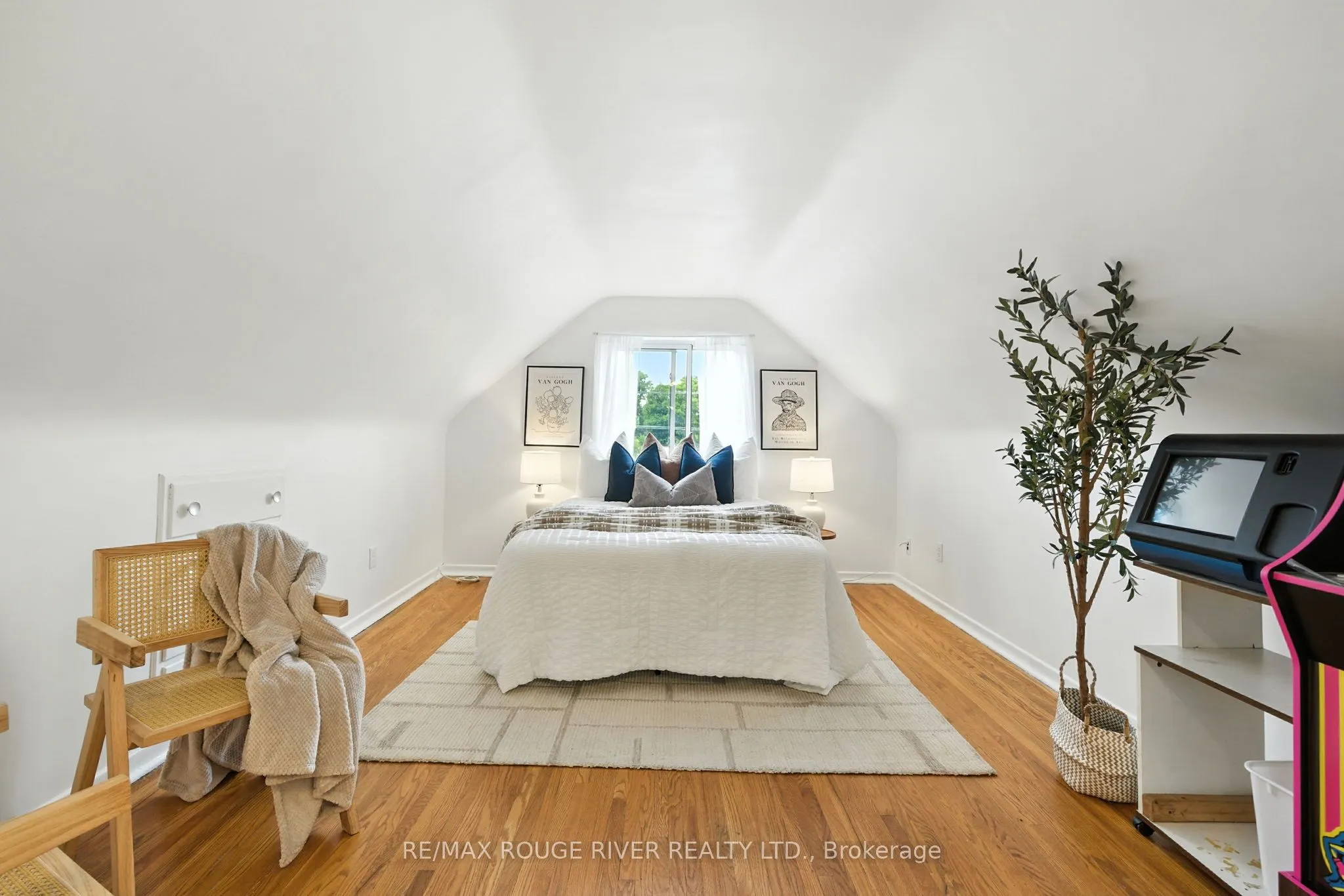 51 Elfreda Boulevard