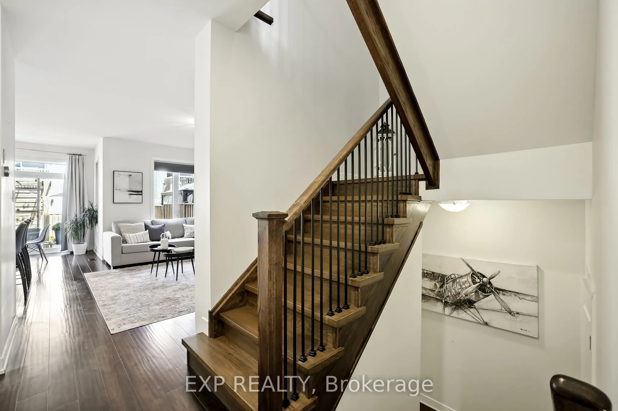 128 Vanier Street