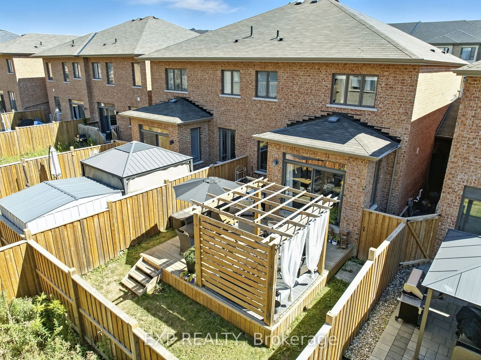 128 Vanier Street