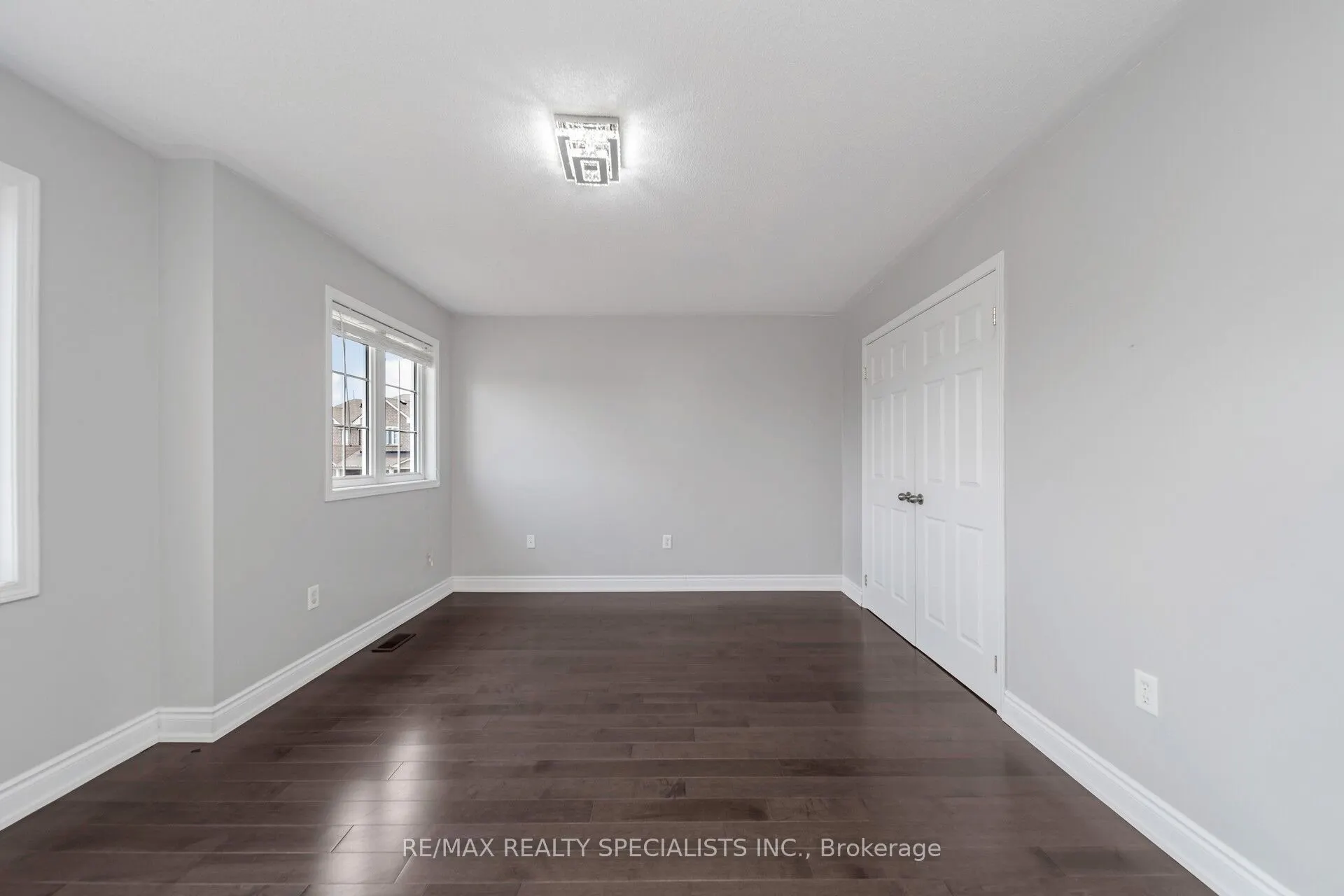 91 Laprade Square