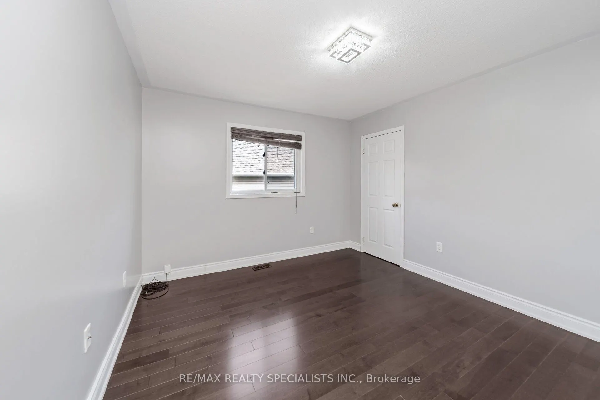 91 Laprade Square