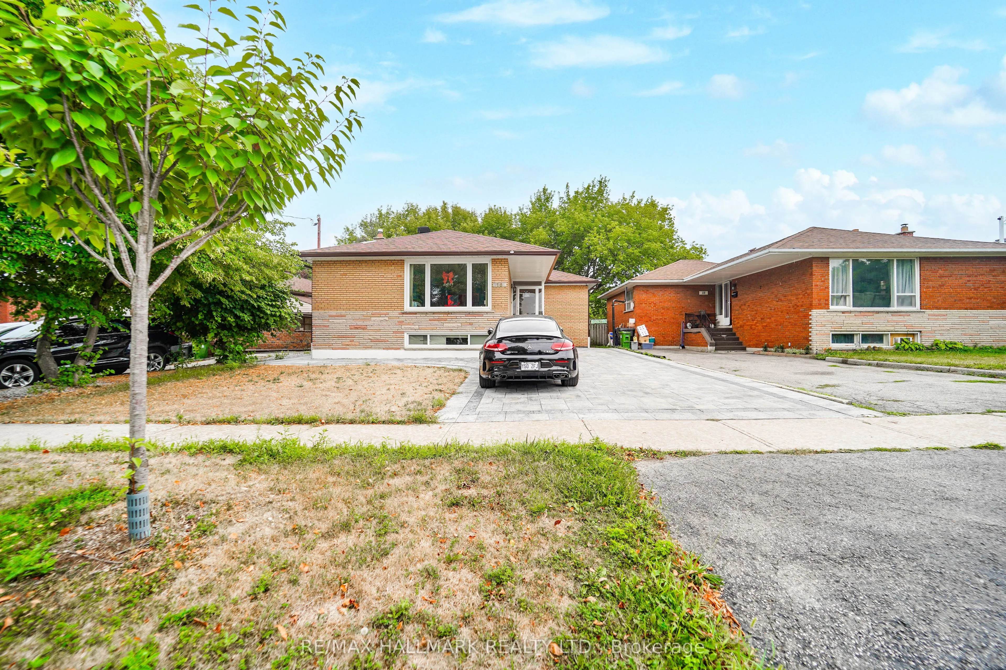 16 Araman Drive