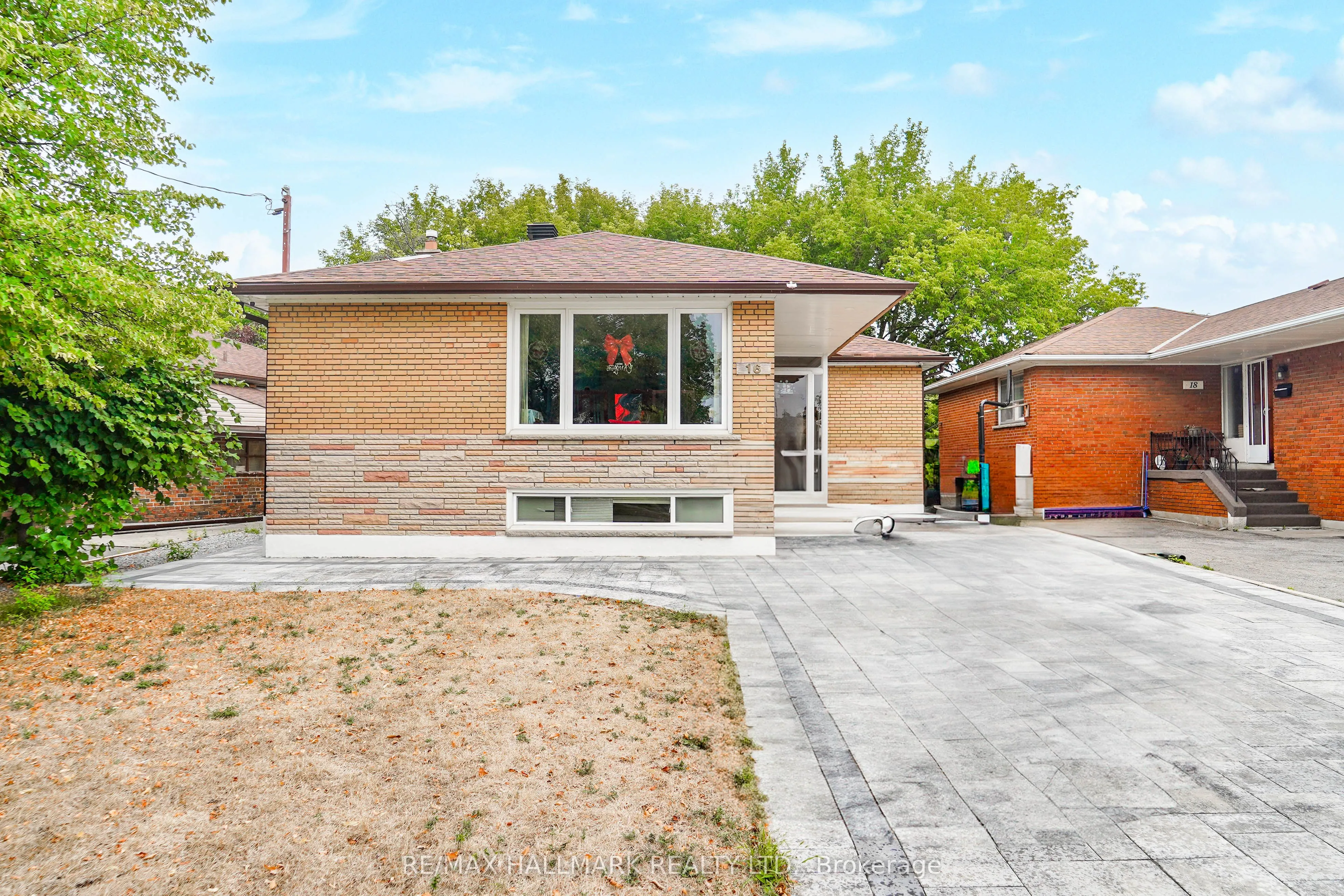 16 Araman Drive
