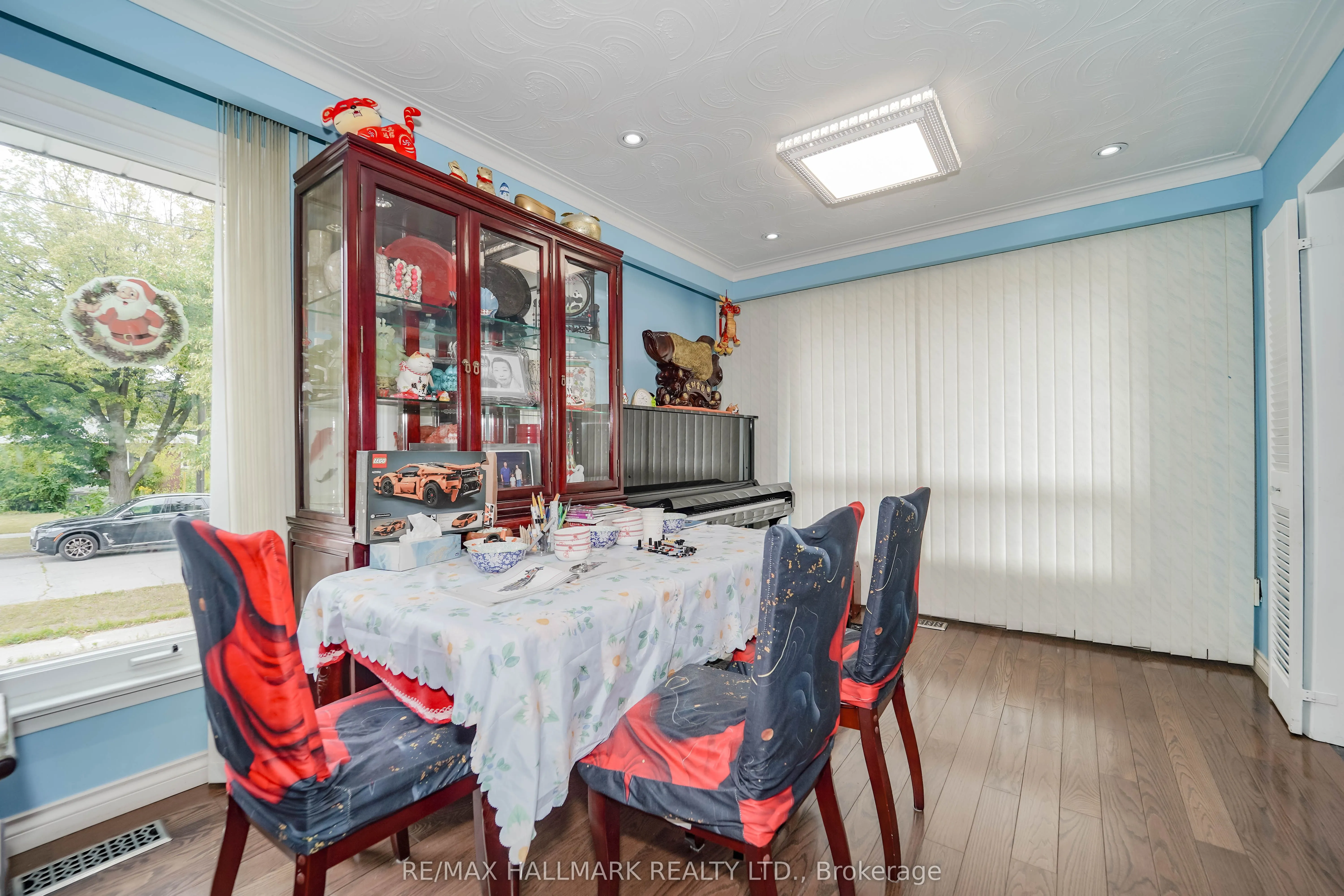 16 Araman Drive