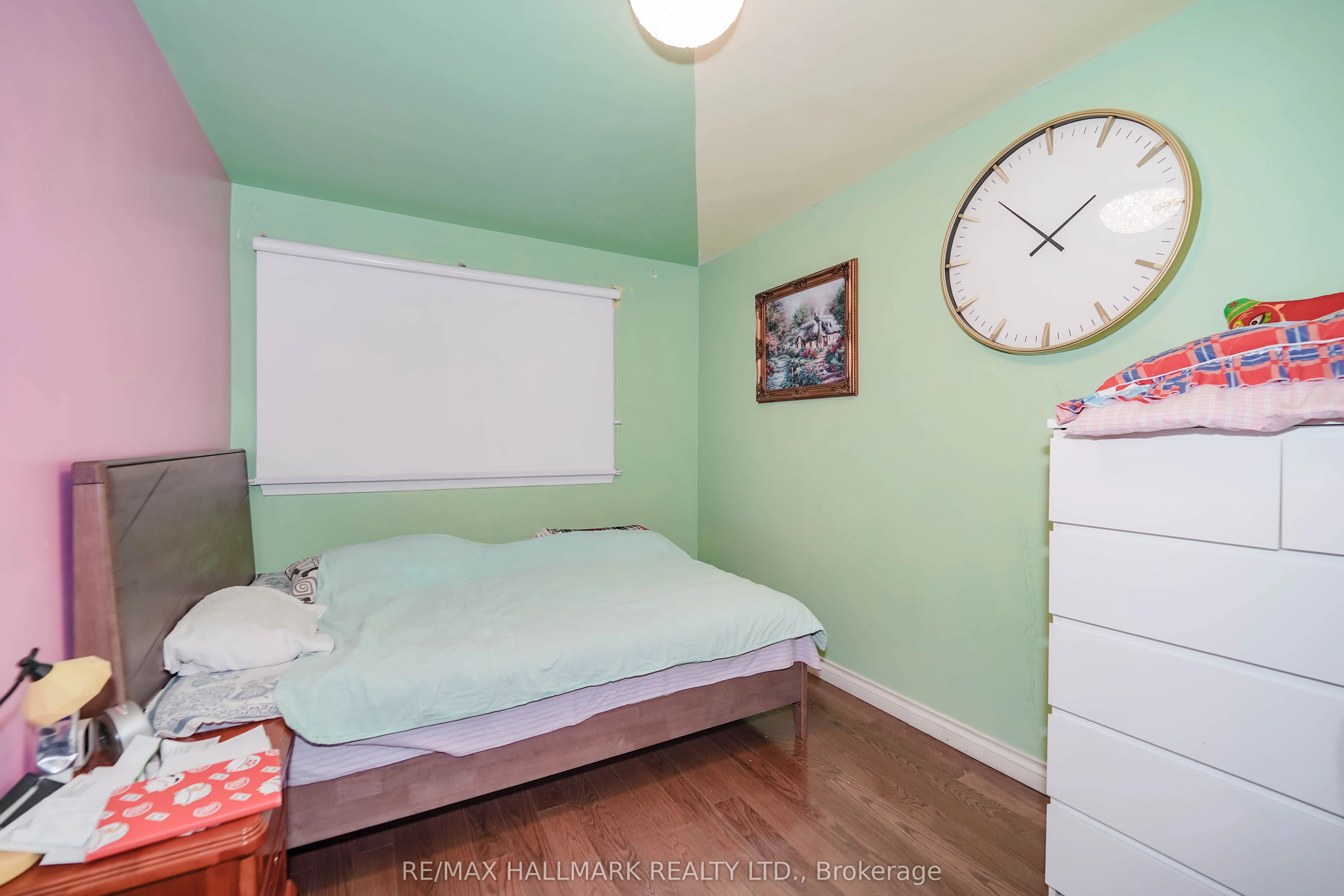 16 Araman Drive
