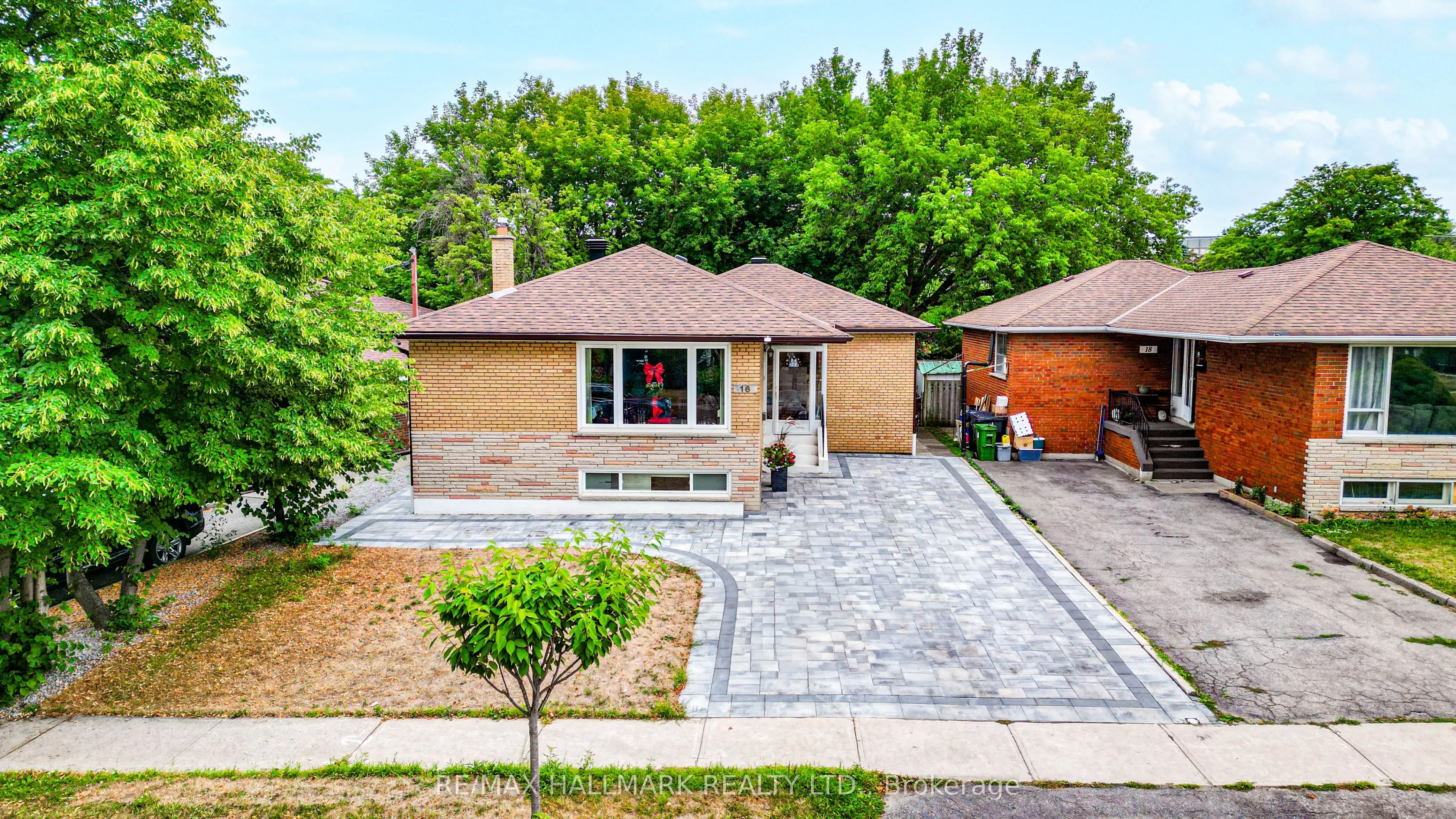 16 Araman Drive
