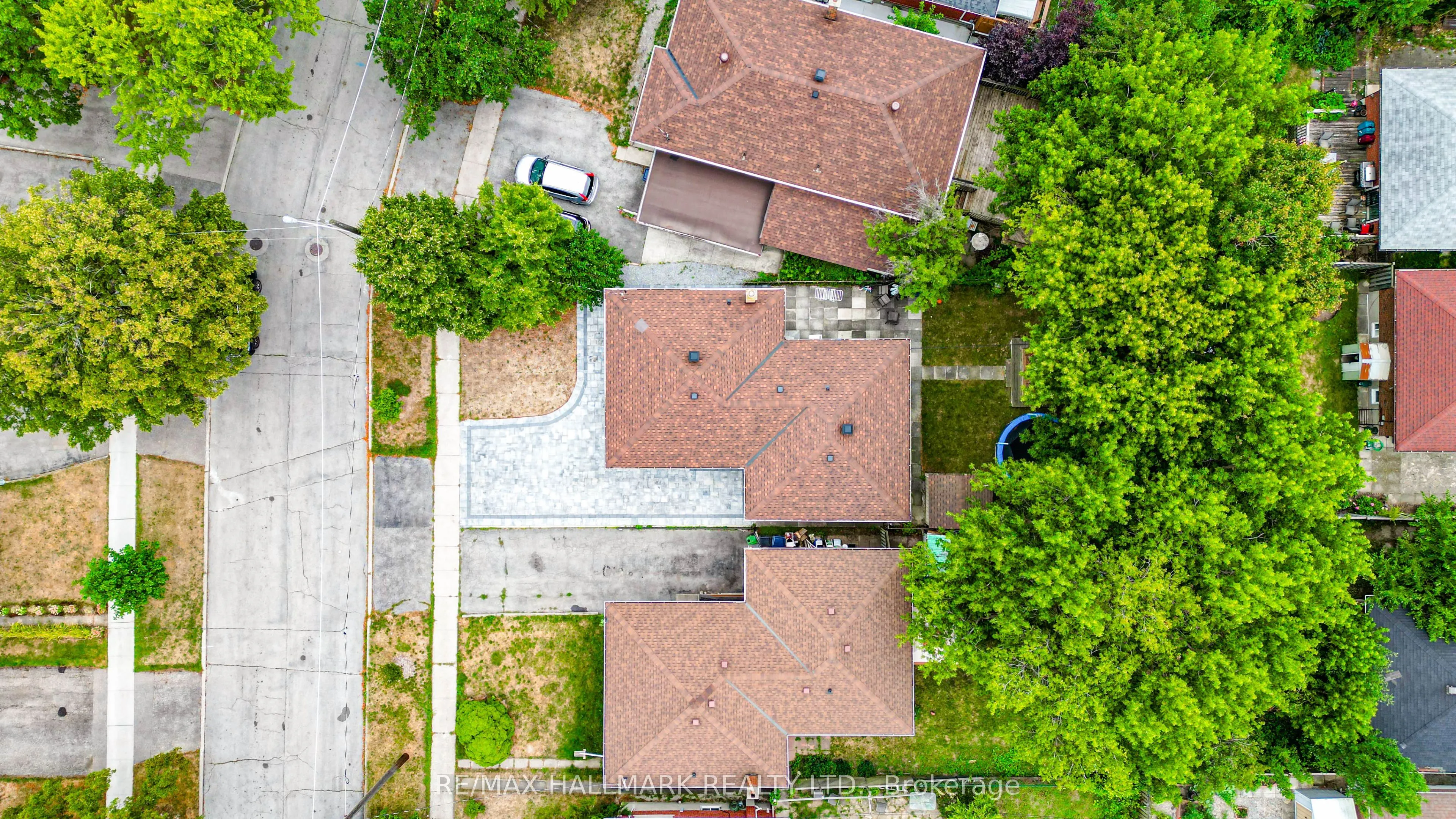 16 Araman Drive