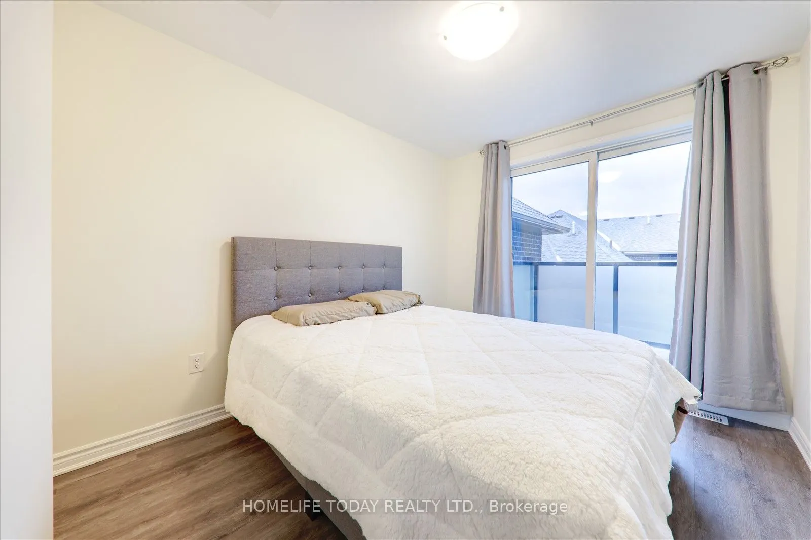 2787 Eglington Avenue, #321