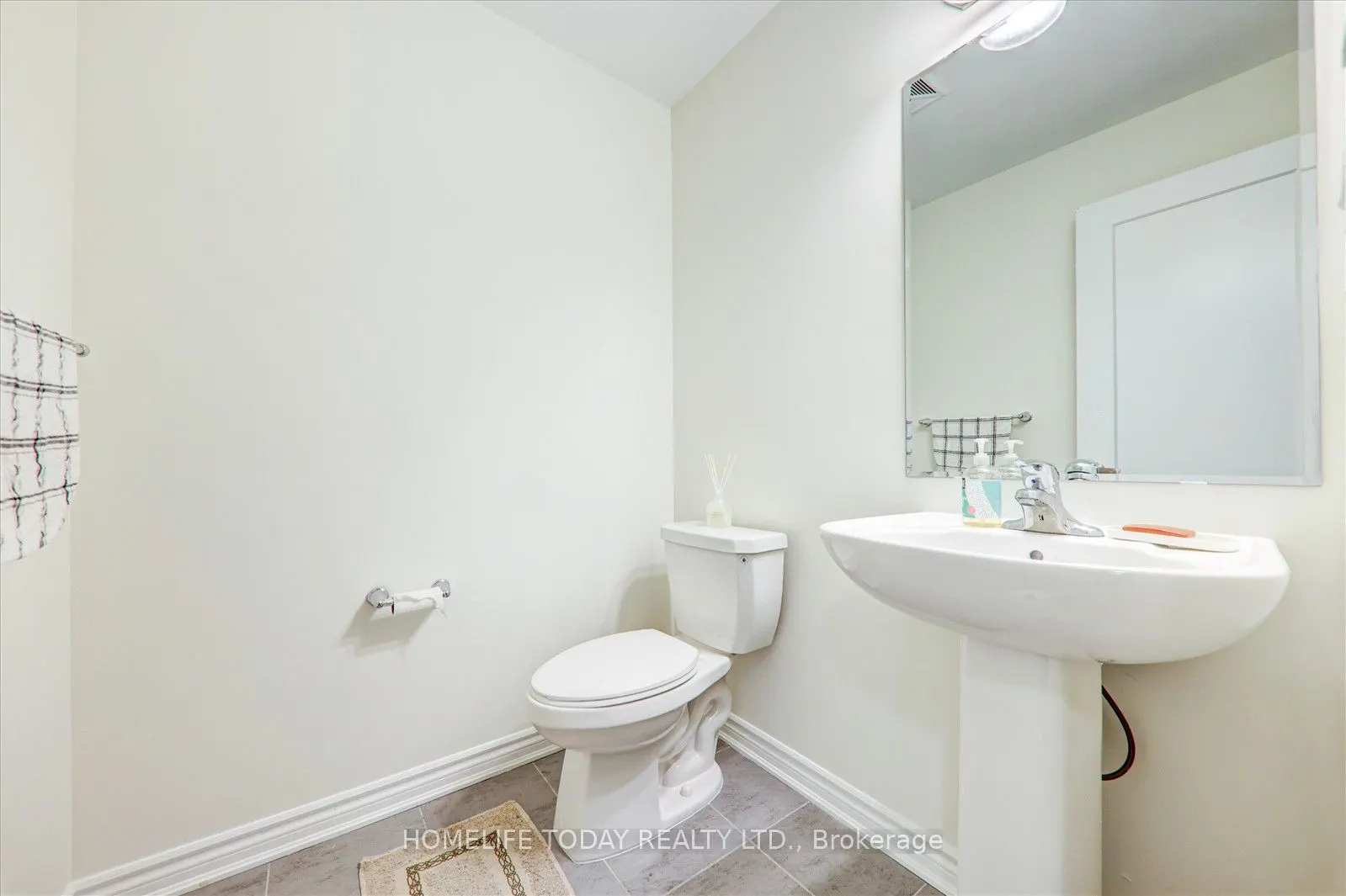 2787 Eglington Avenue, #321