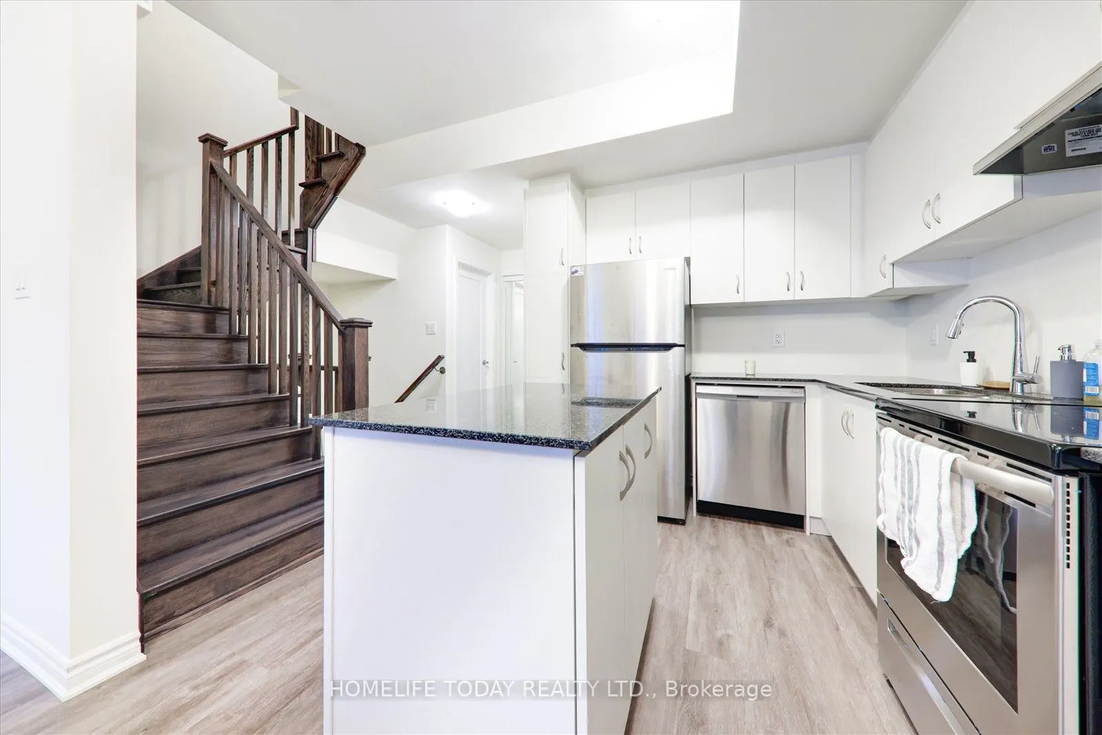 2787 Eglington Avenue, #321