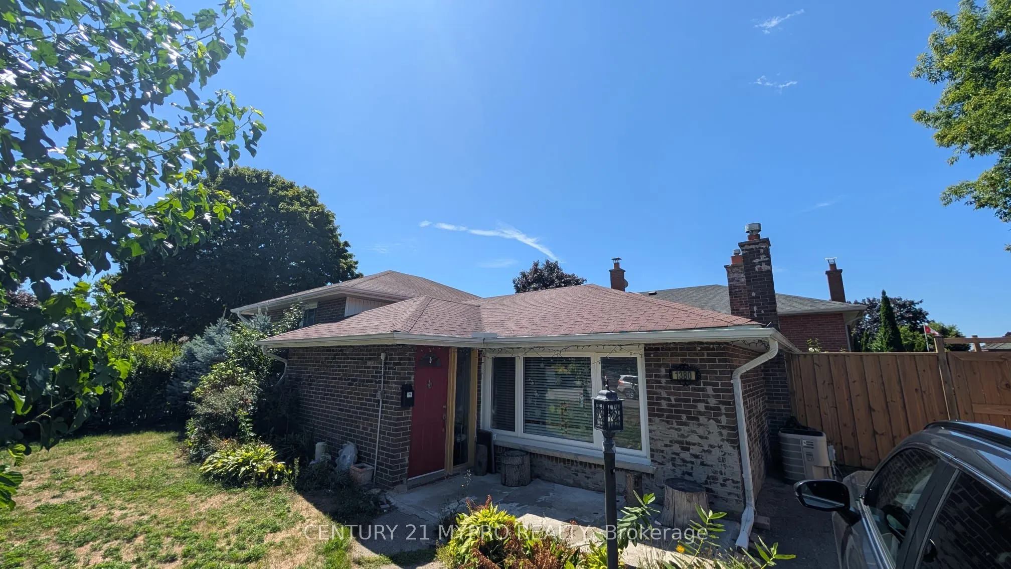 1380 Sarcee Street