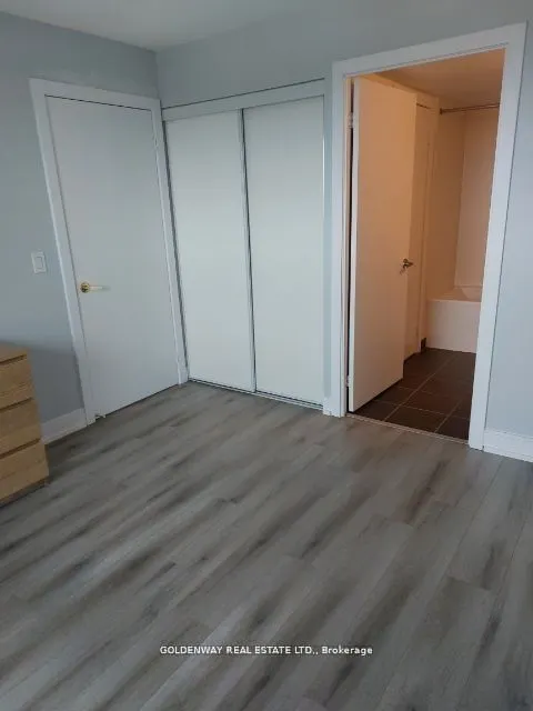 125 Village Green Square S, #3801