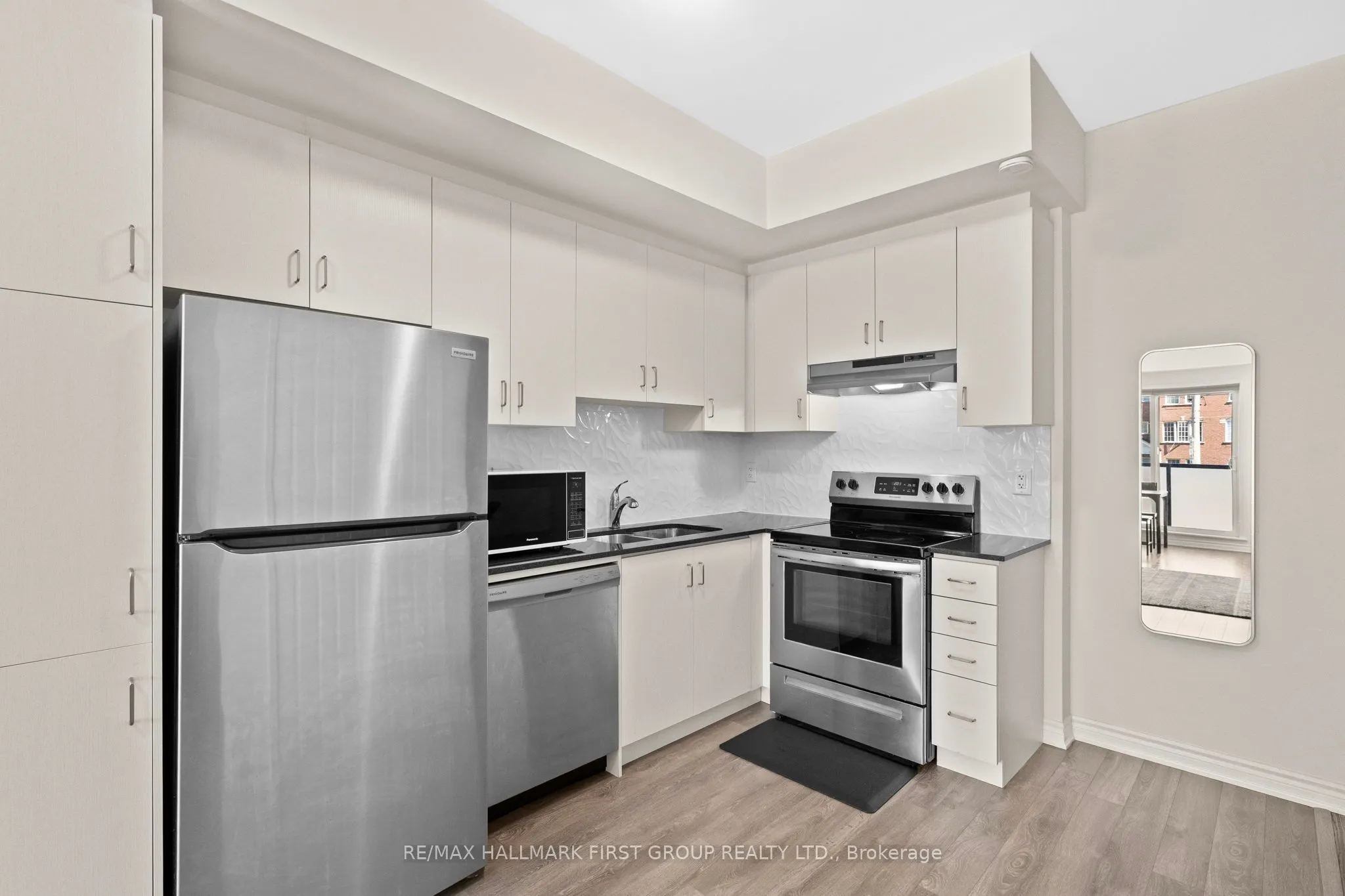 2791 Eglinton Avenue E, #522