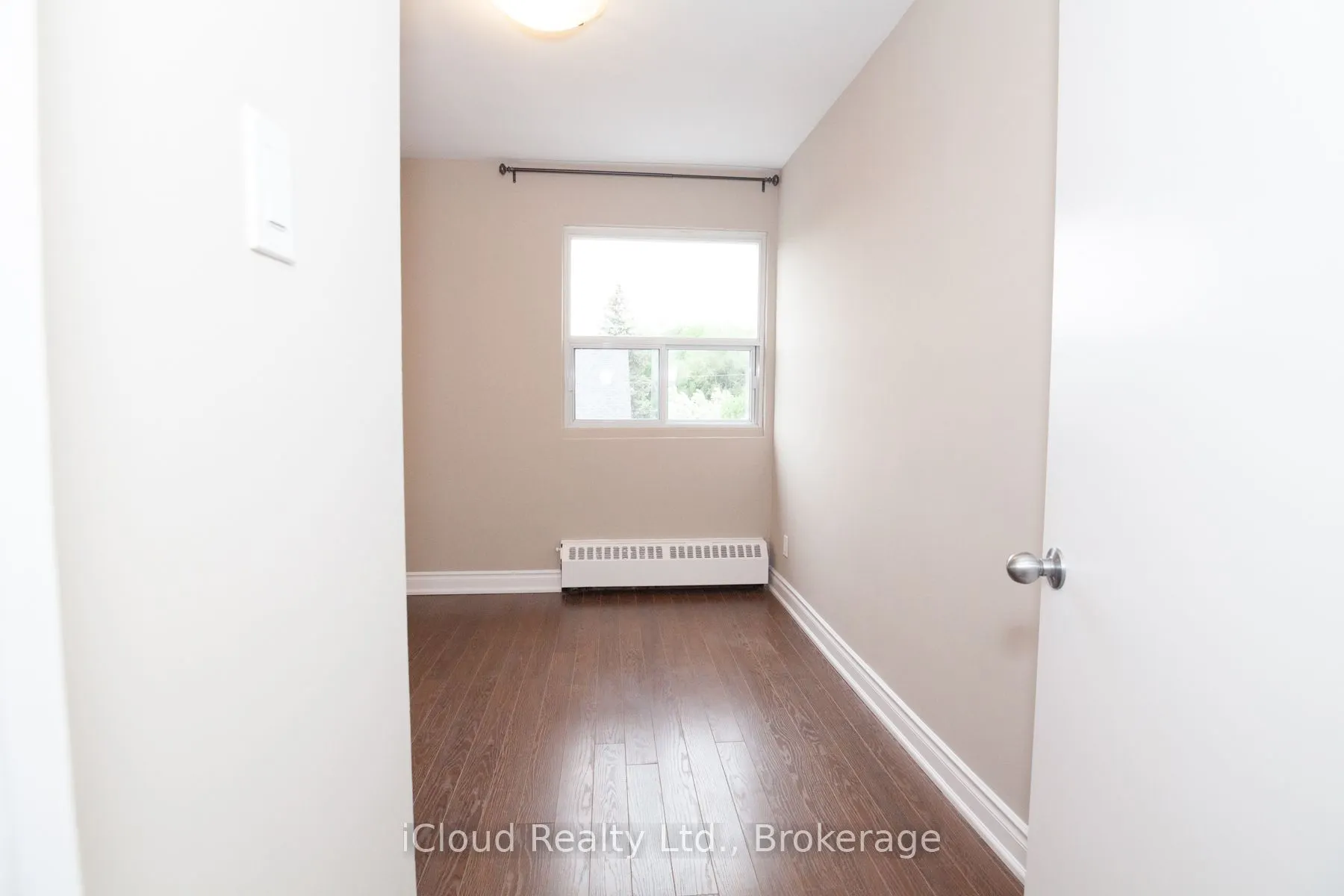 920 Pape Avenue, #UPPER - B