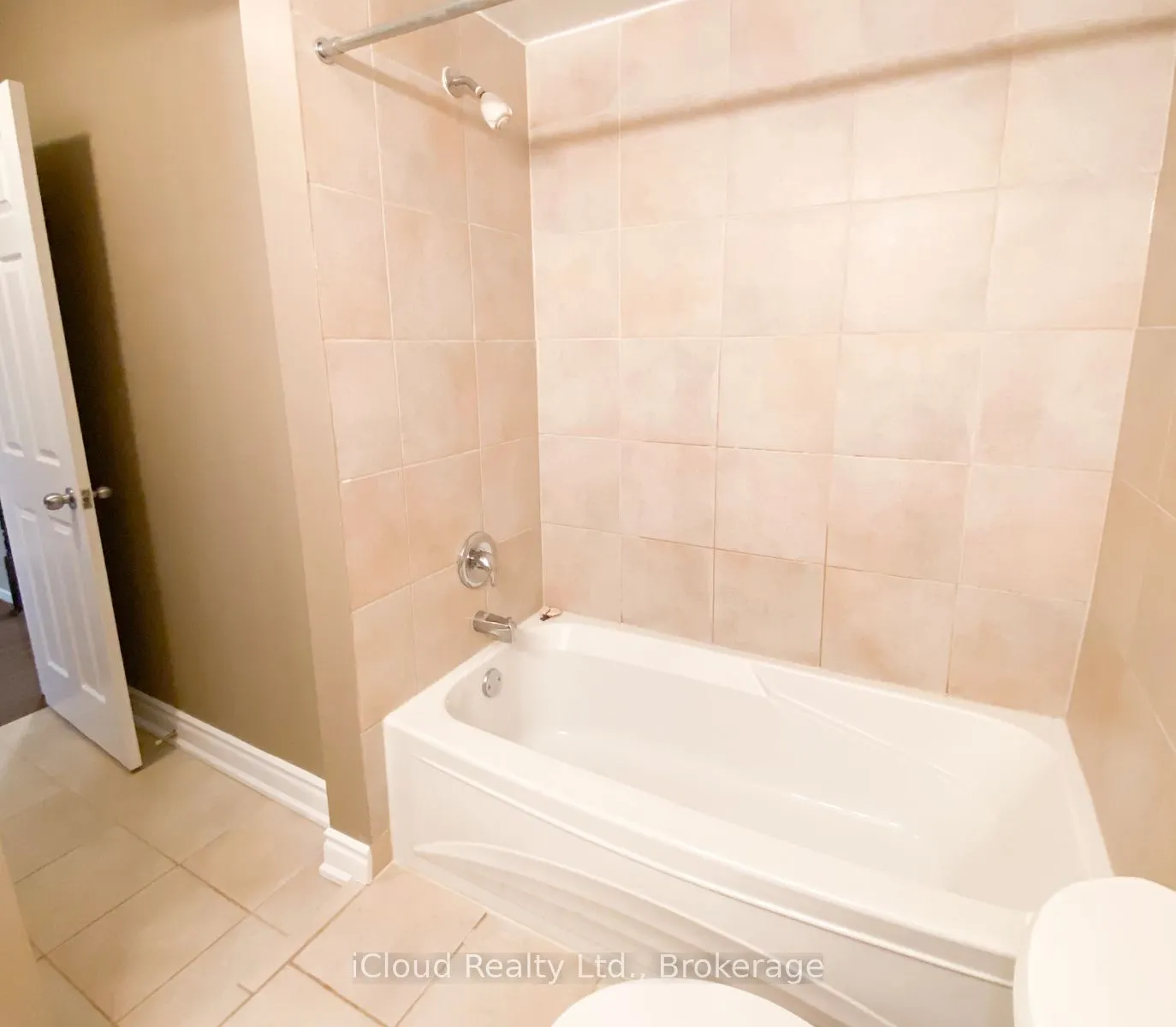 920 Pape Avenue, #UPPER - B