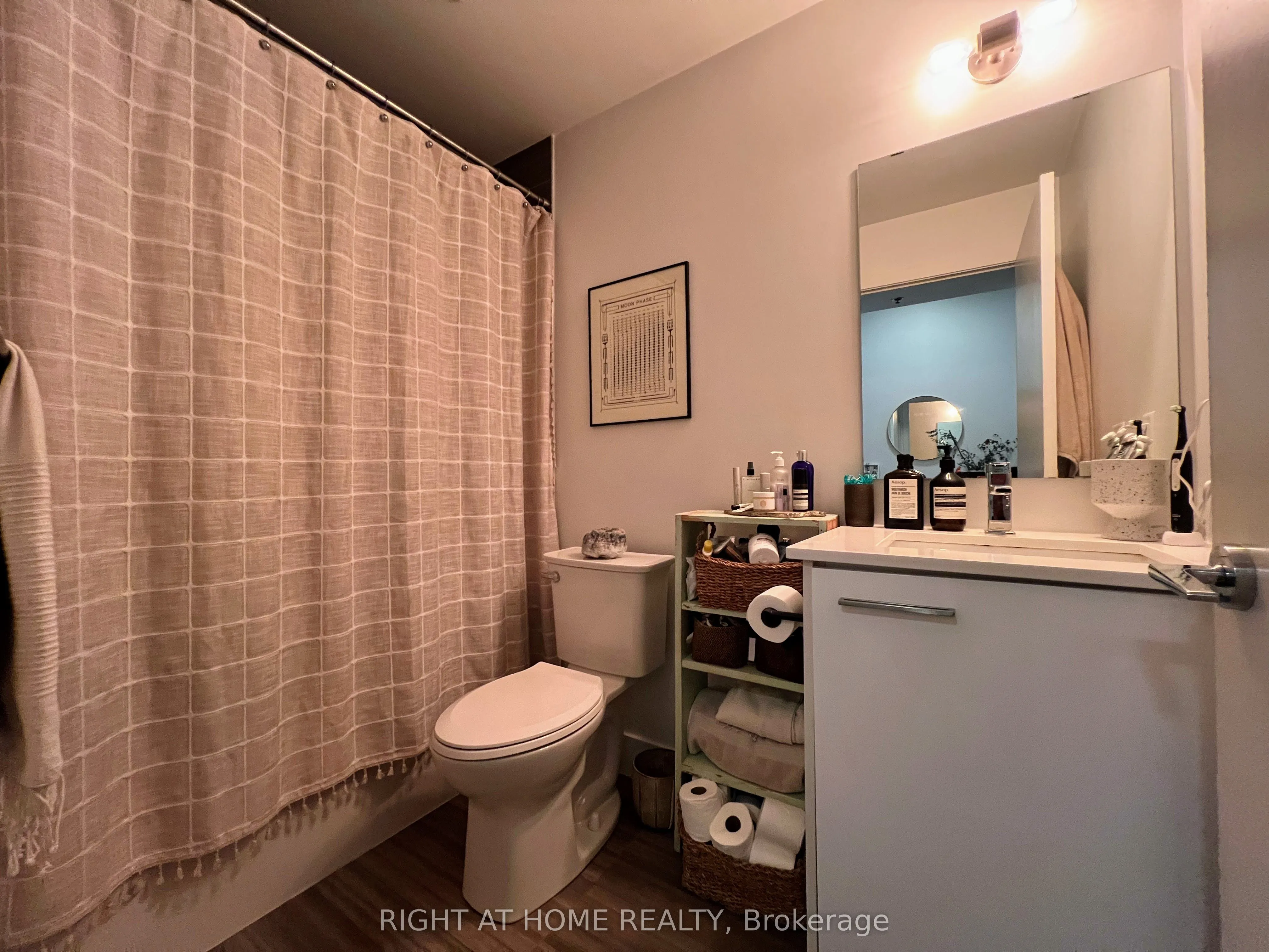630 Queen Street E, #401