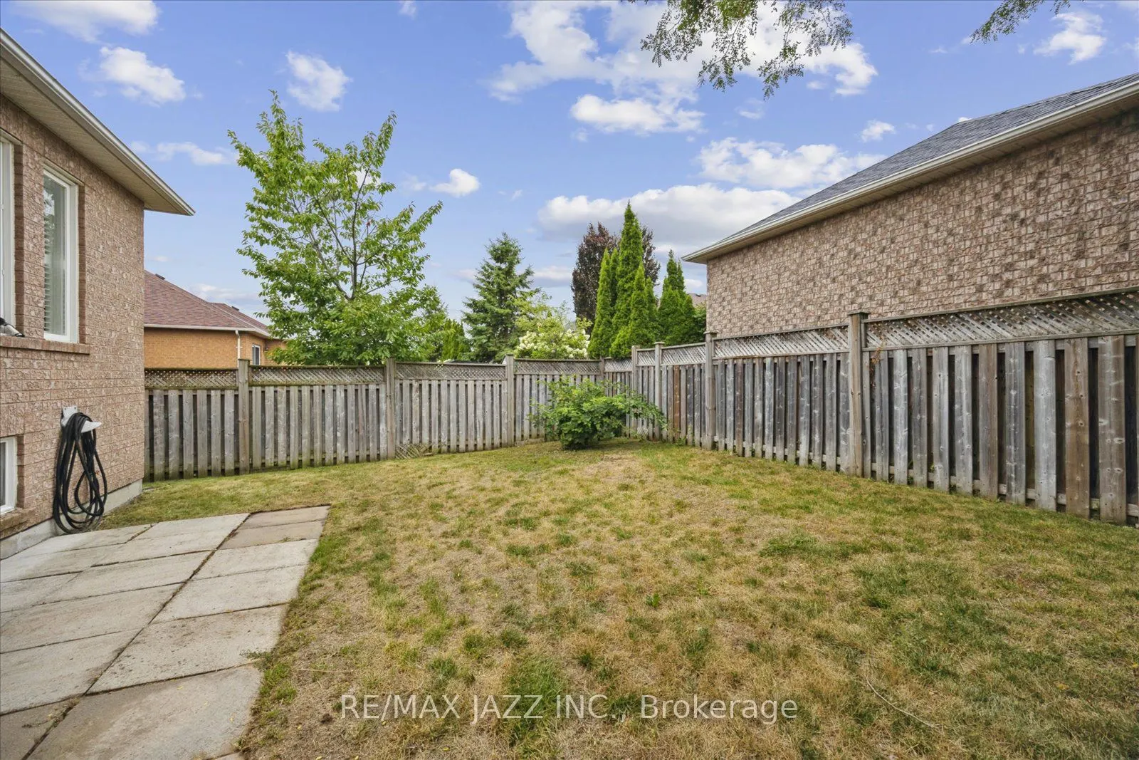 12 Lacroix Court