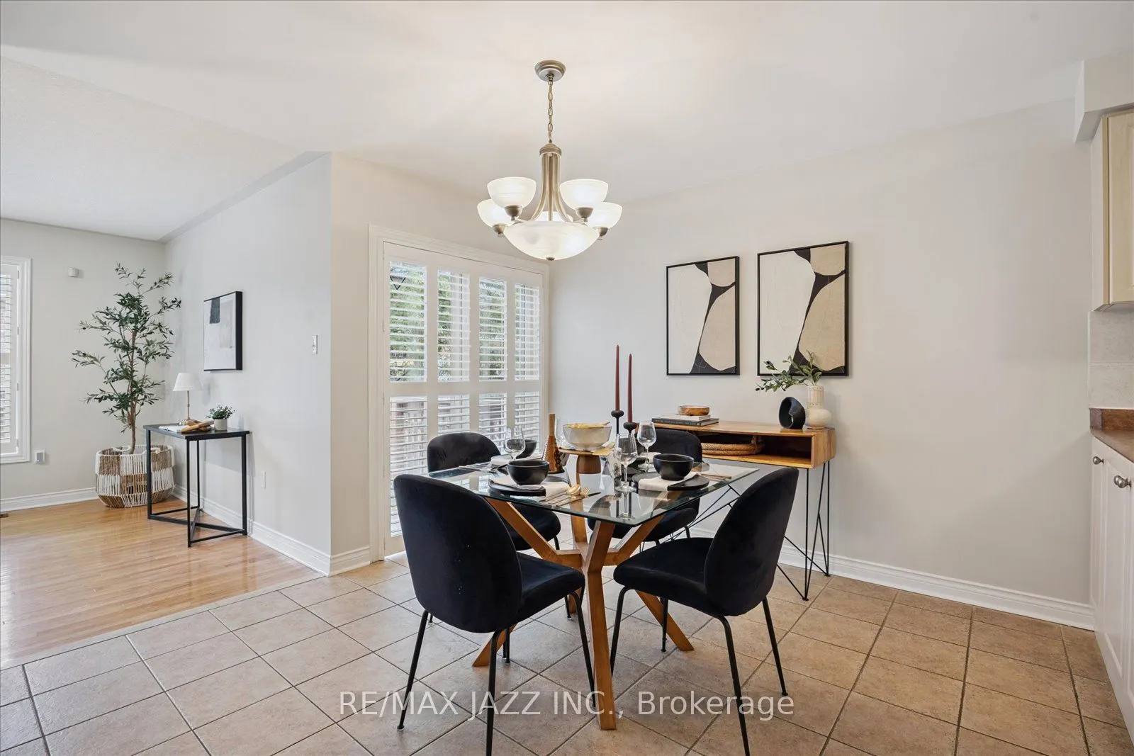 12 Lacroix Court