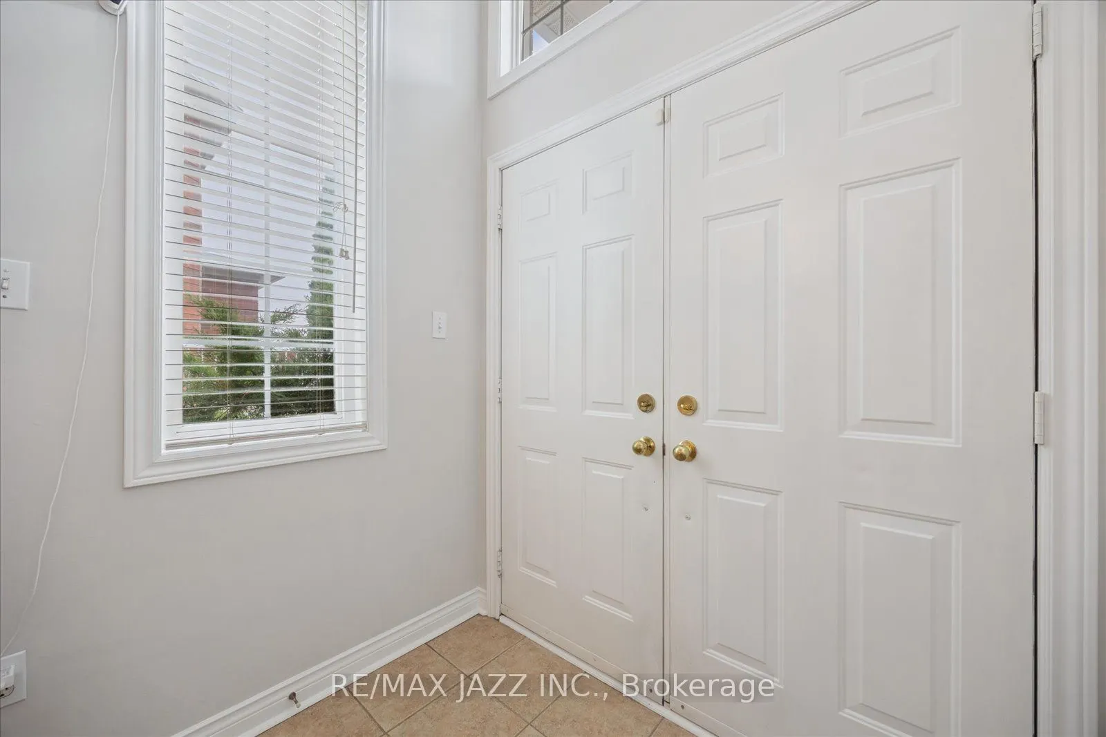 12 Lacroix Court