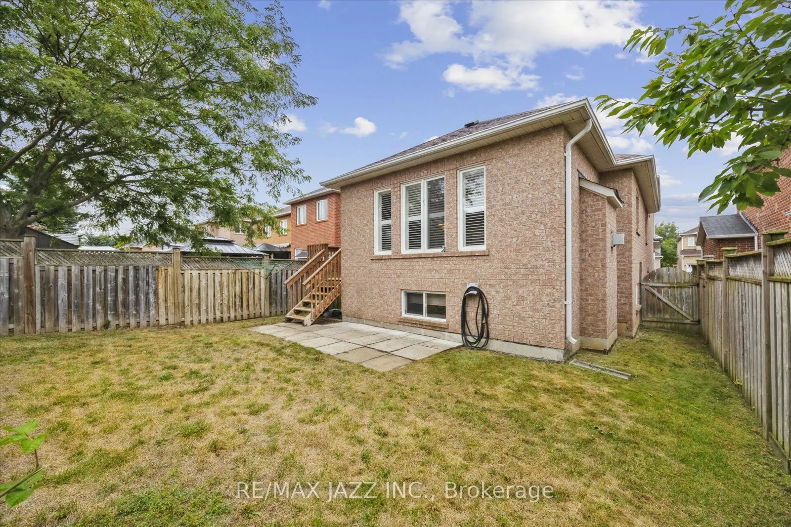 12 Lacroix Court