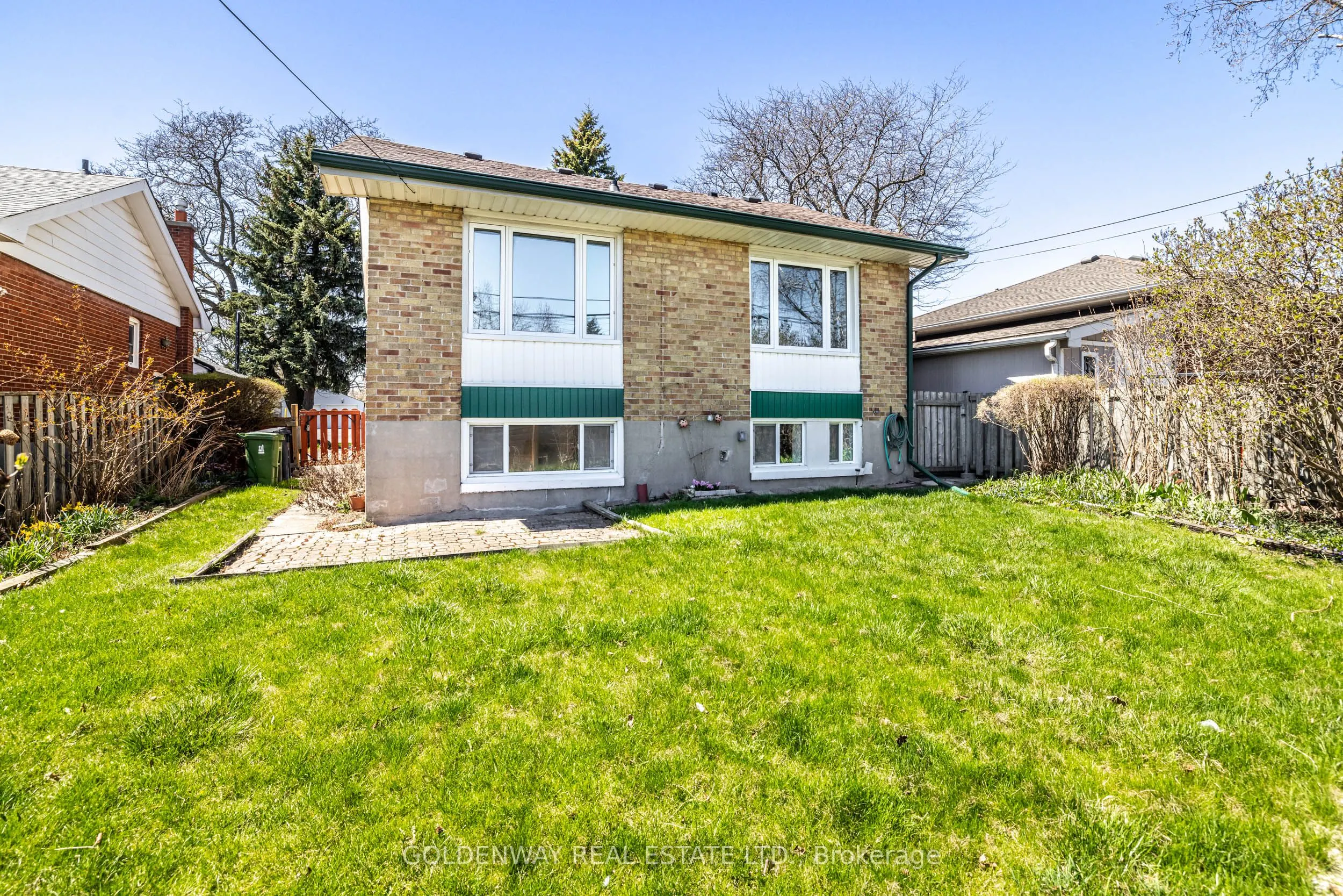 30 Mendip Crescent, #Lower