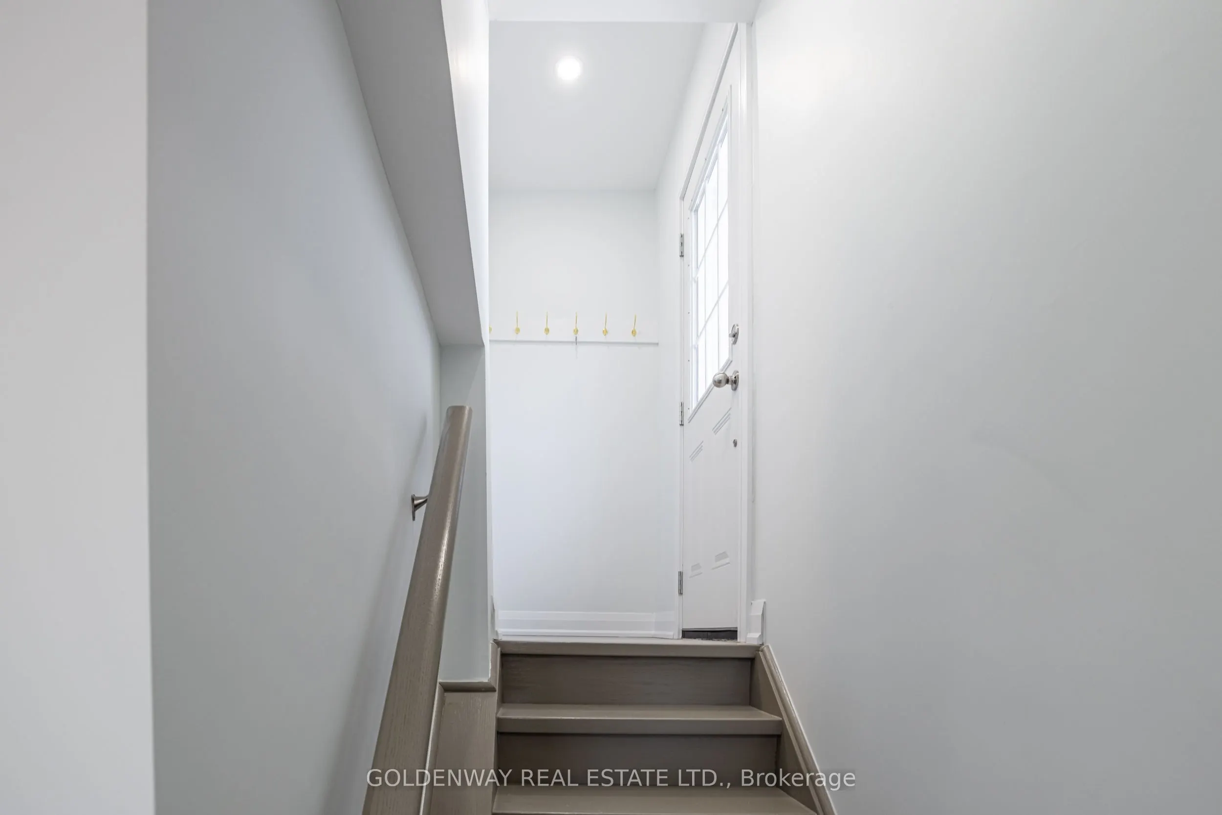 30 Mendip Crescent, #Lower