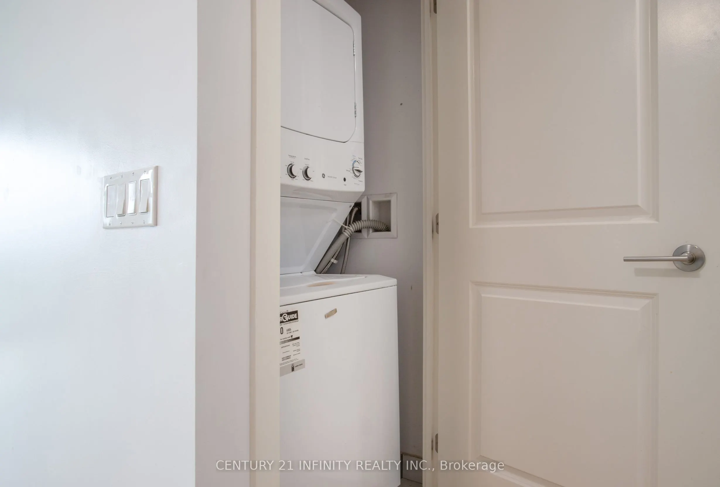 1215 Bayly Street, #1006