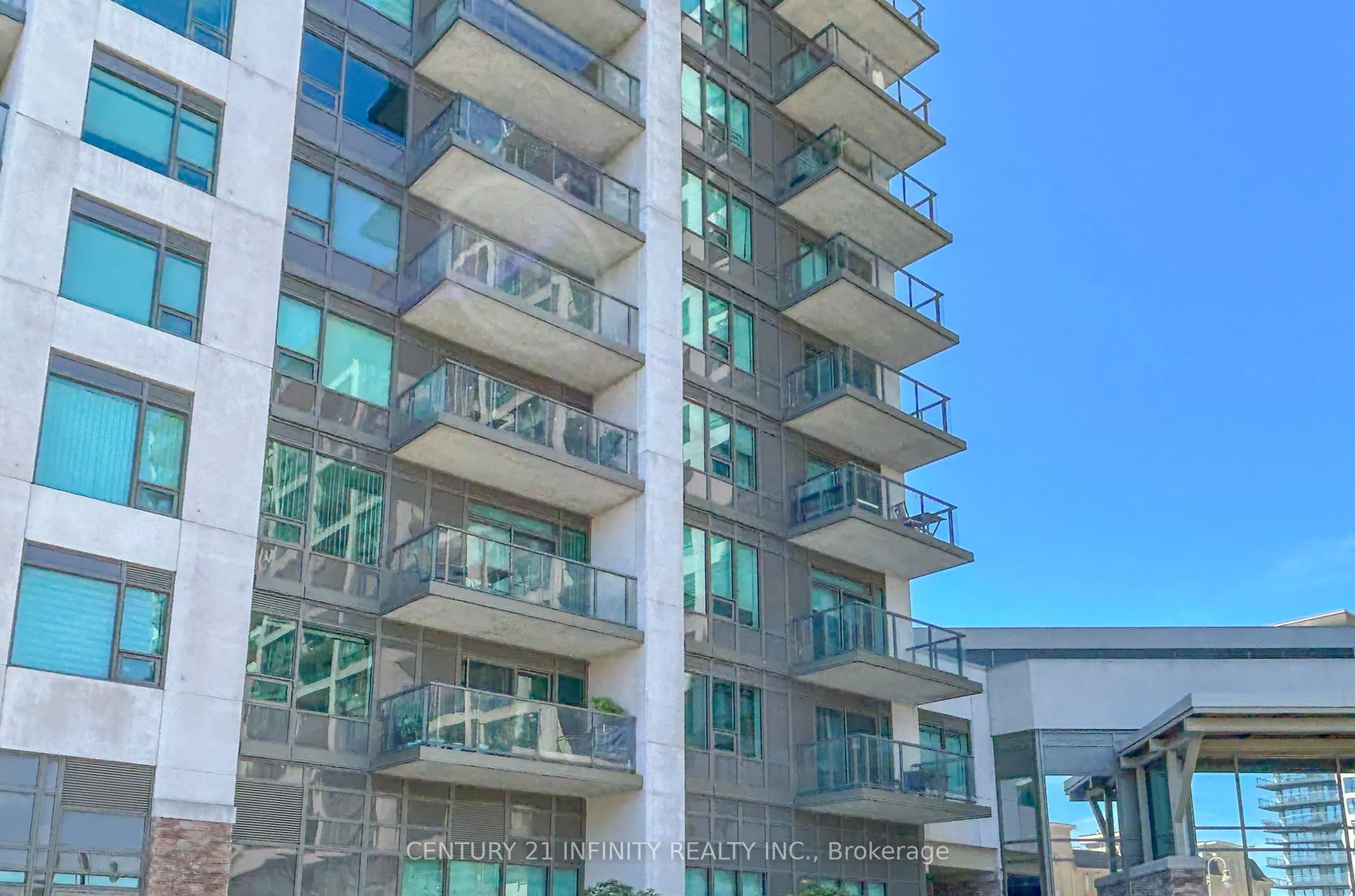 1215 Bayly Street, #1006