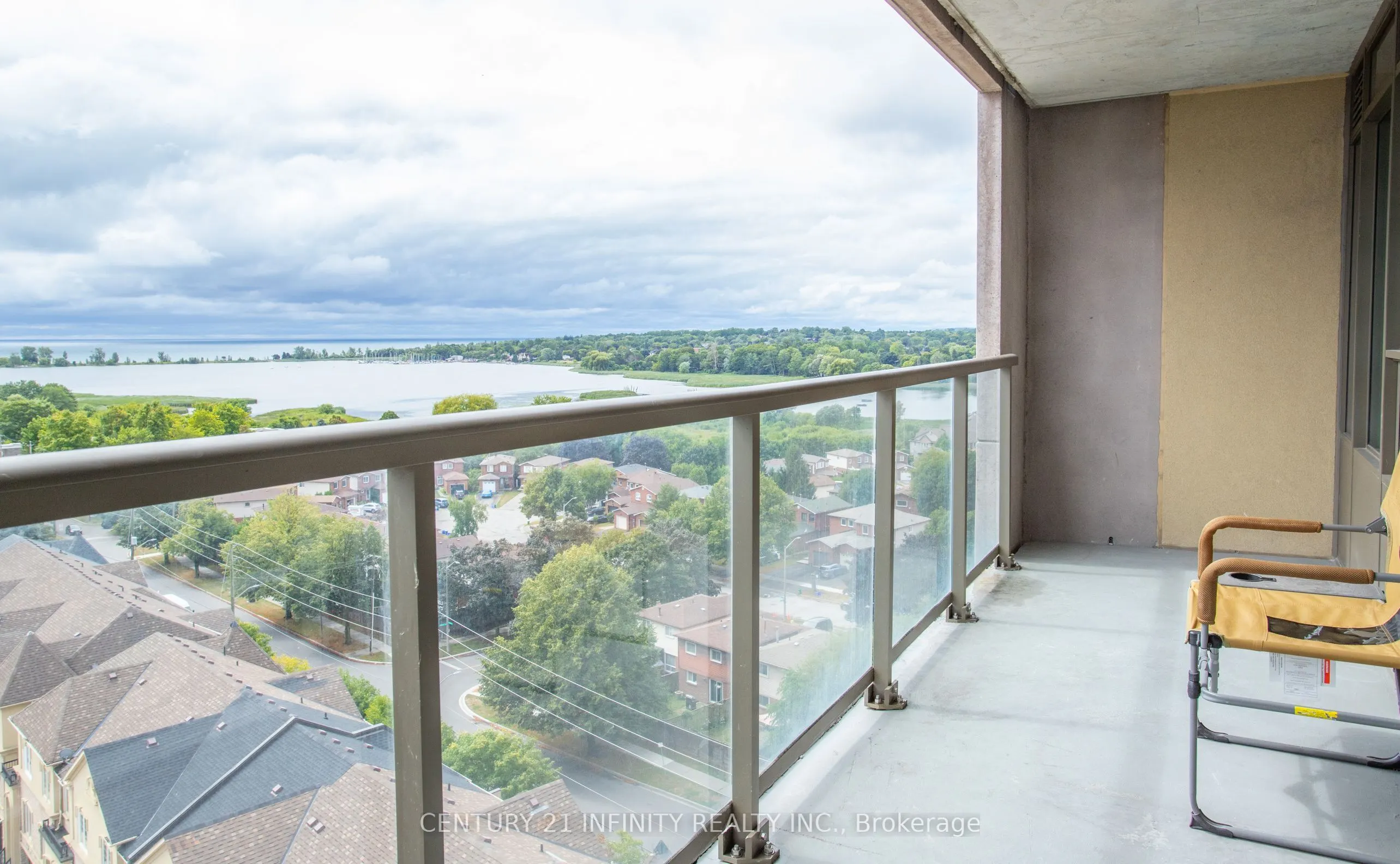 1215 Bayly Street, #1006
