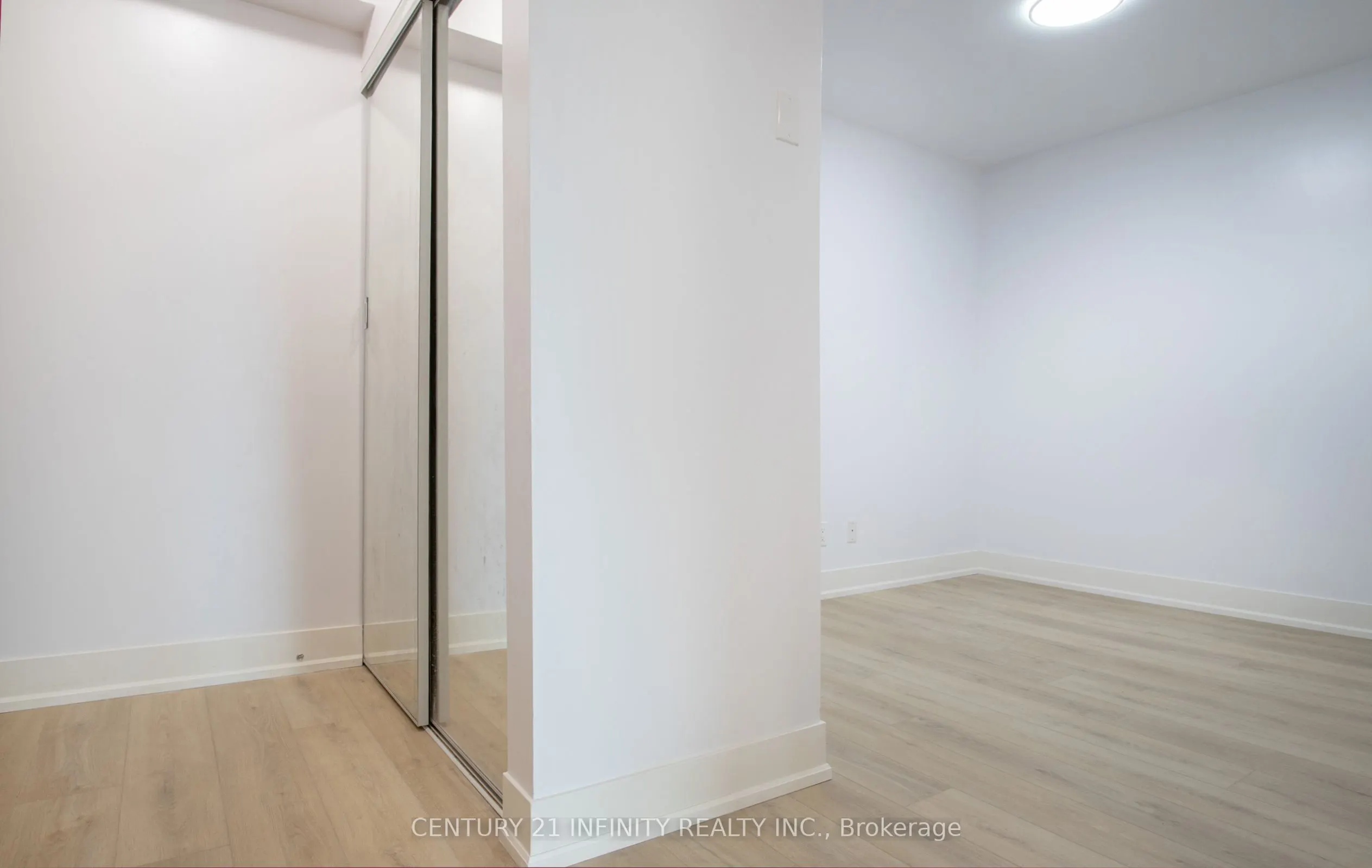 1215 Bayly Street, #1006