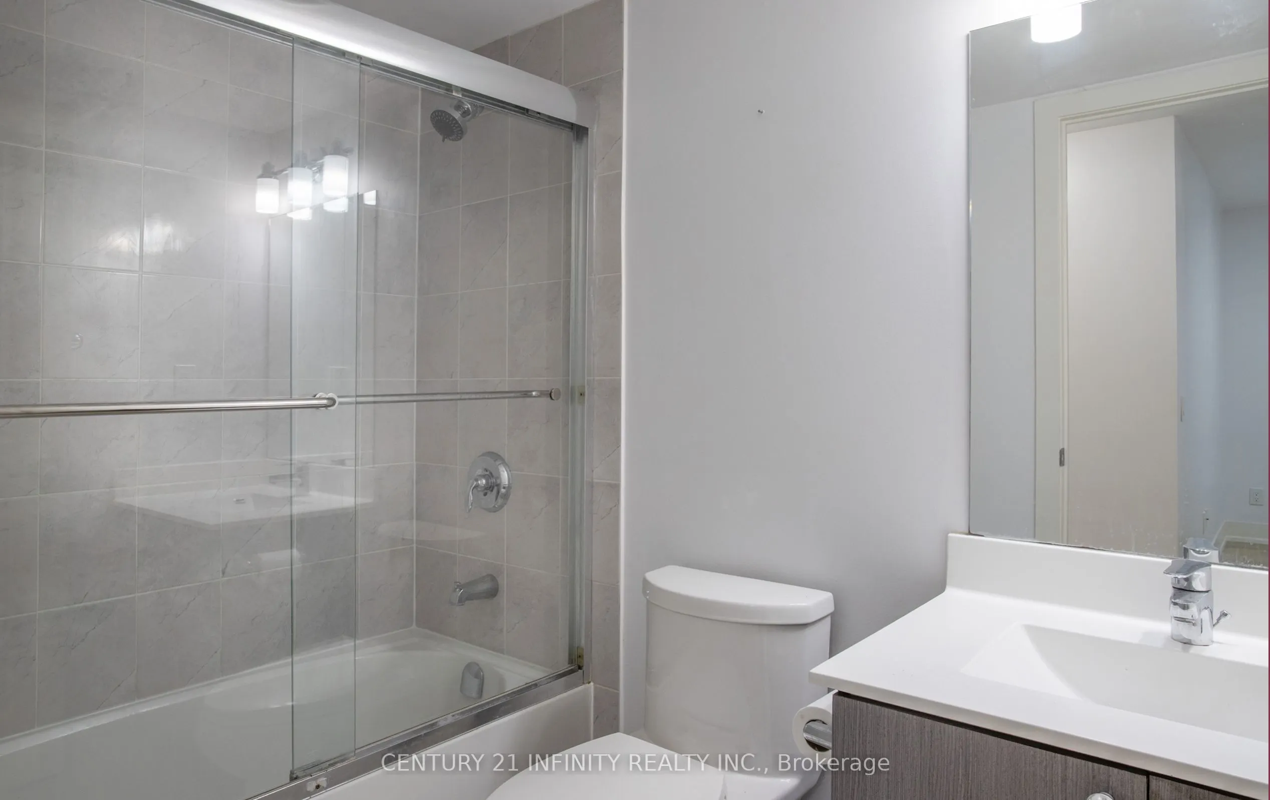 1215 Bayly Street, #1006